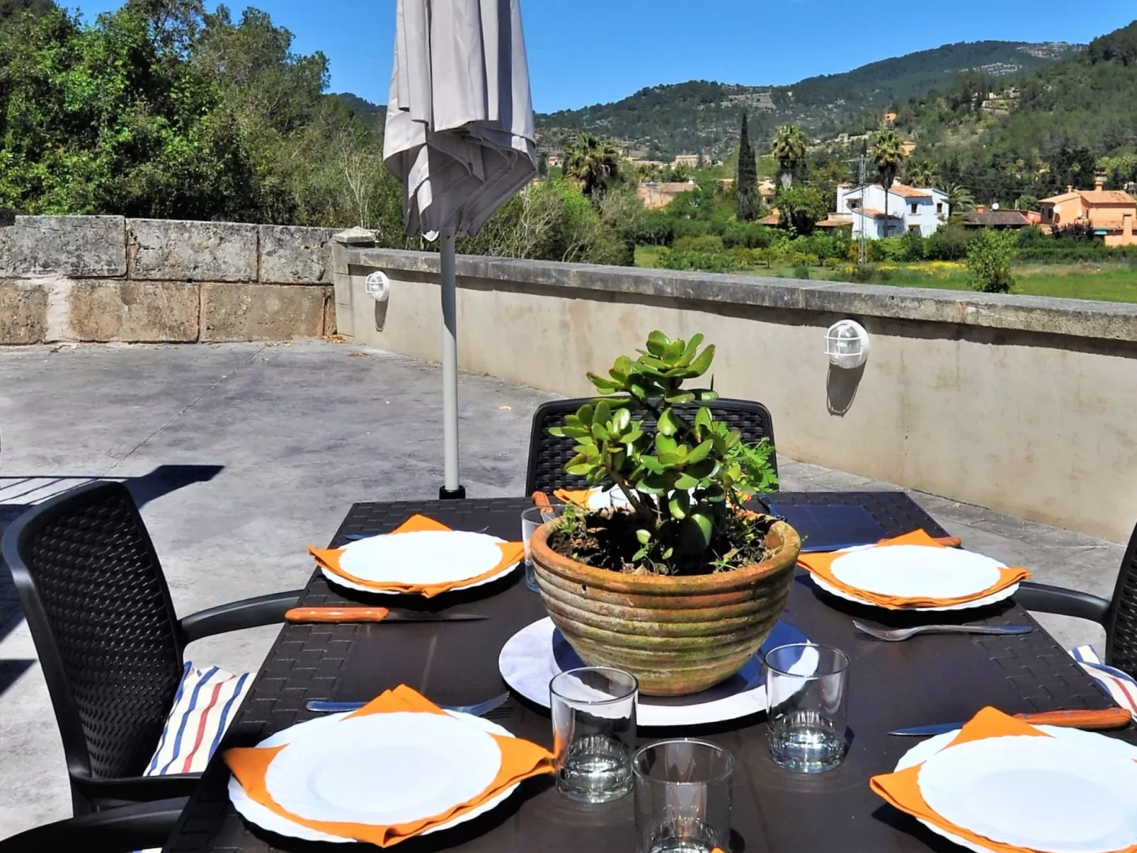 Villa con piscina privada, wifi, aire acondicionado y vistas a montaña ideal pa - Buiten