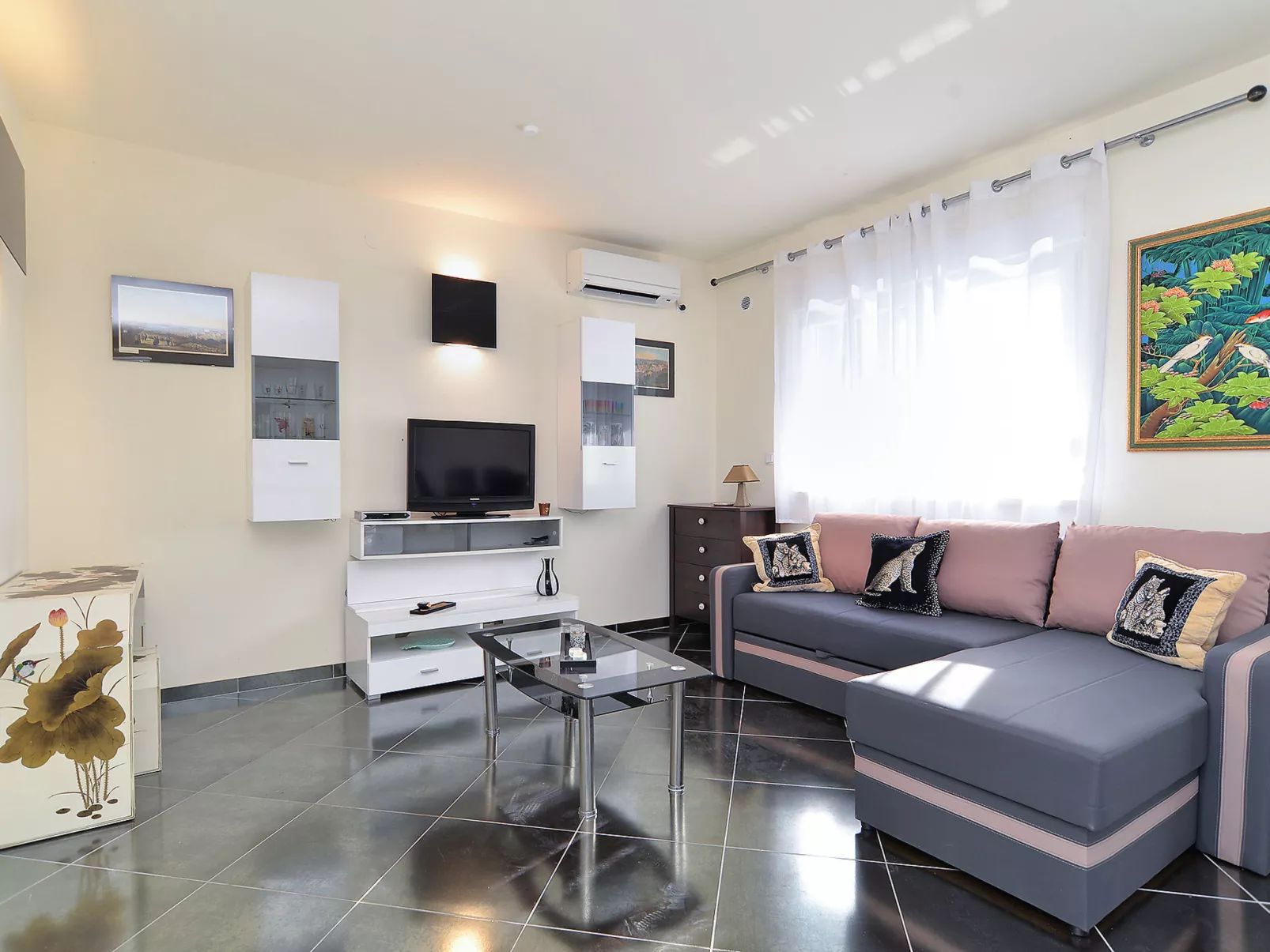 Apartment 1989 - Binnen