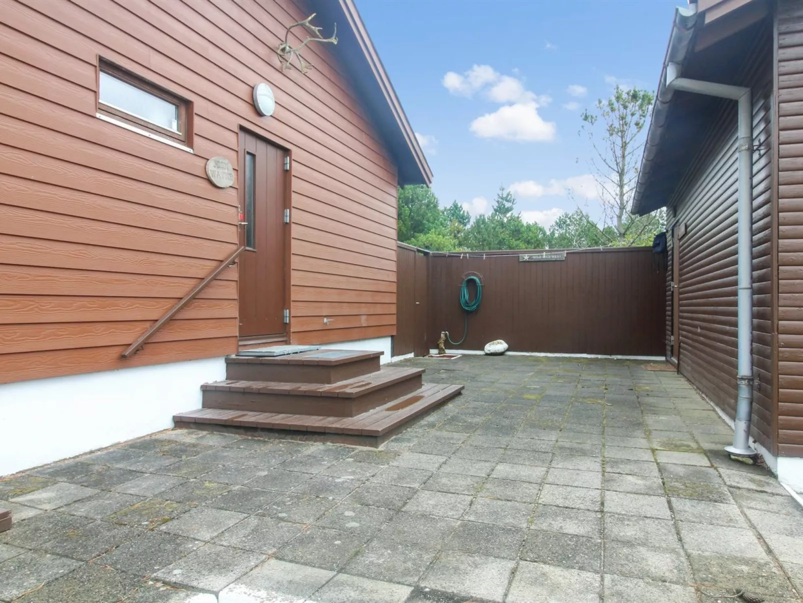 "Eine" - 800m from the sea - Buiten