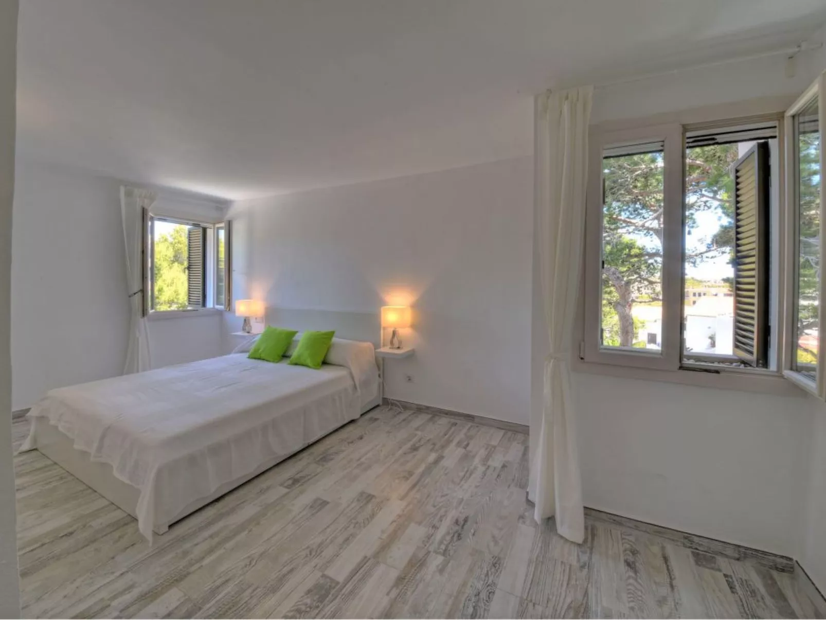 Modernes helles 3-Schlafzimmer Apartment mit Klimaanlage, 2017 komplett neu ren - Binnen