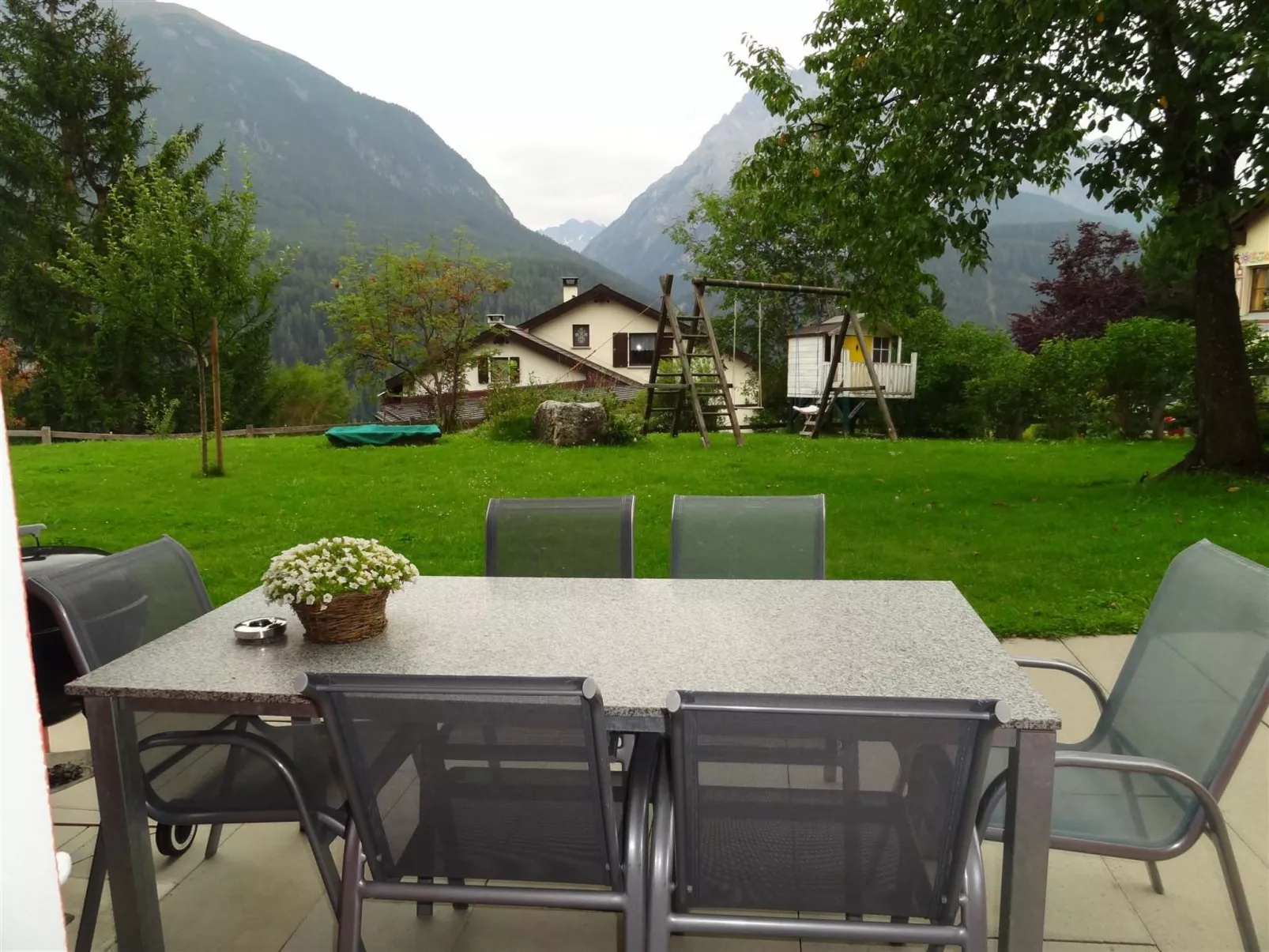 Chasa Felix, (Scuol). - Buiten