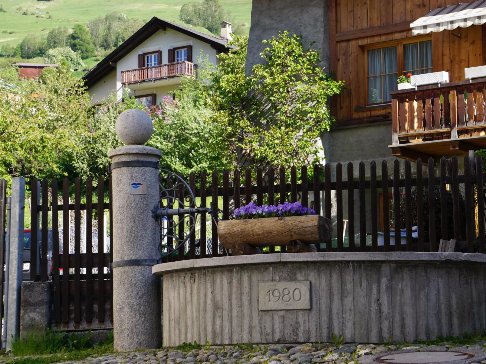 Chasa Allegra, (Scuol). - Buiten