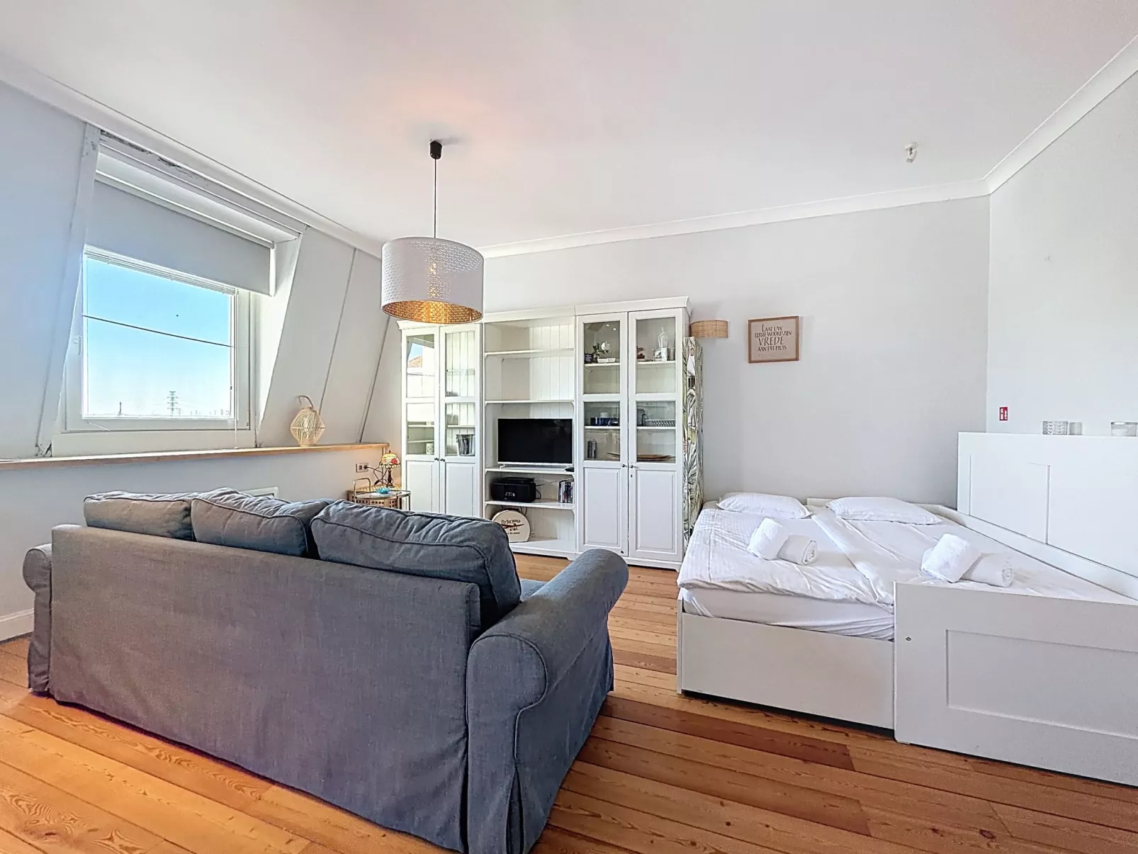 The Historic Sea Suite - Binnen