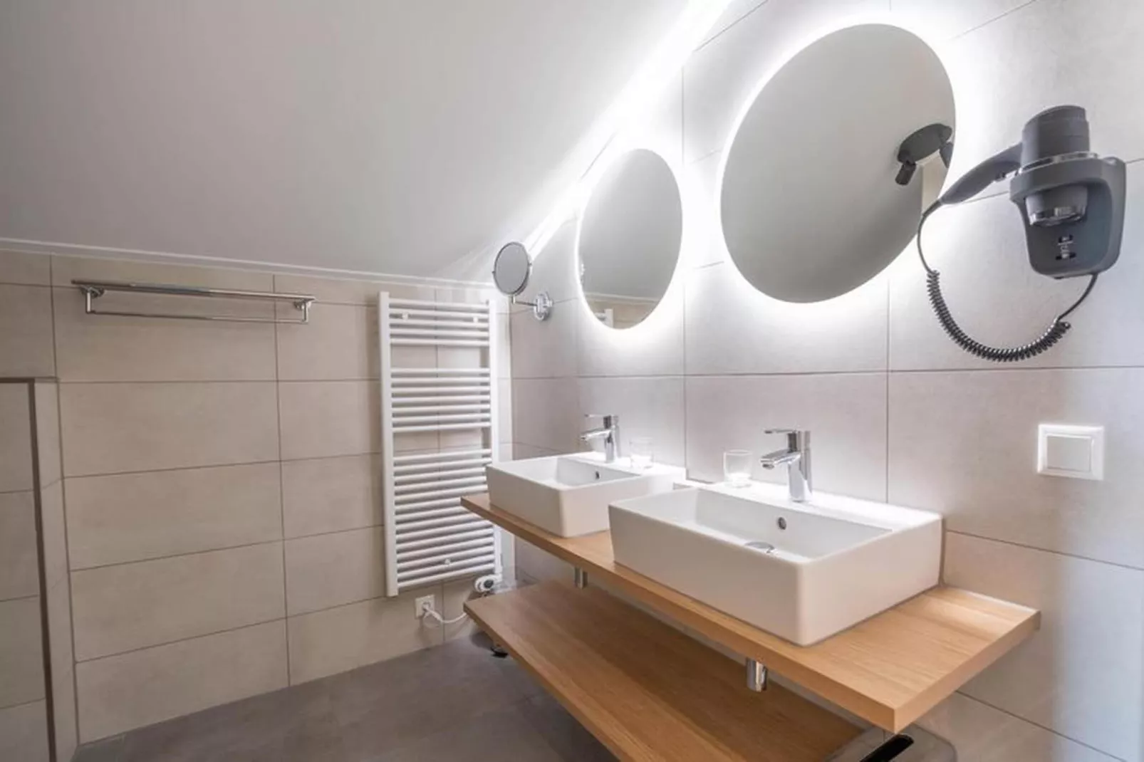 Luxury Beach Apartment | 6 Pers. - Badkamer