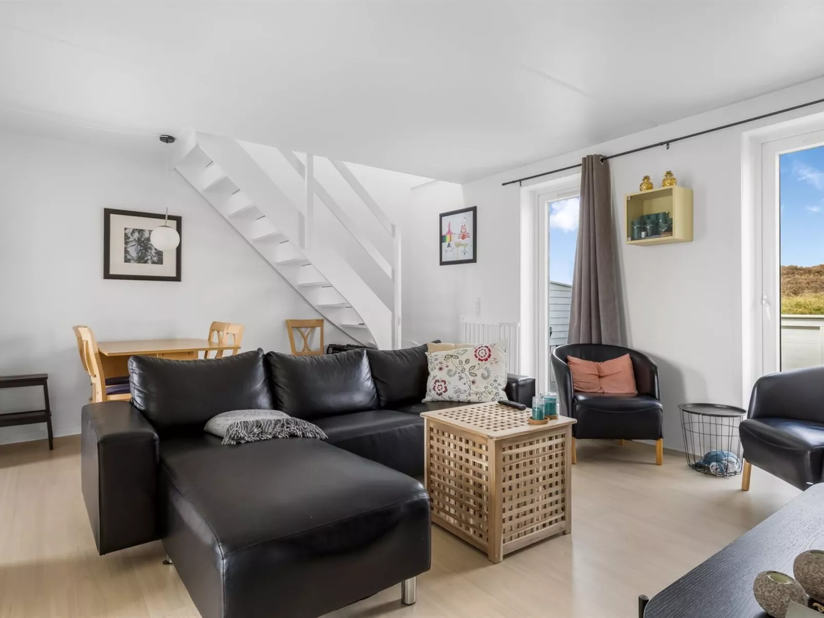 "Aswith" - 2.3km from the sea - Binnen