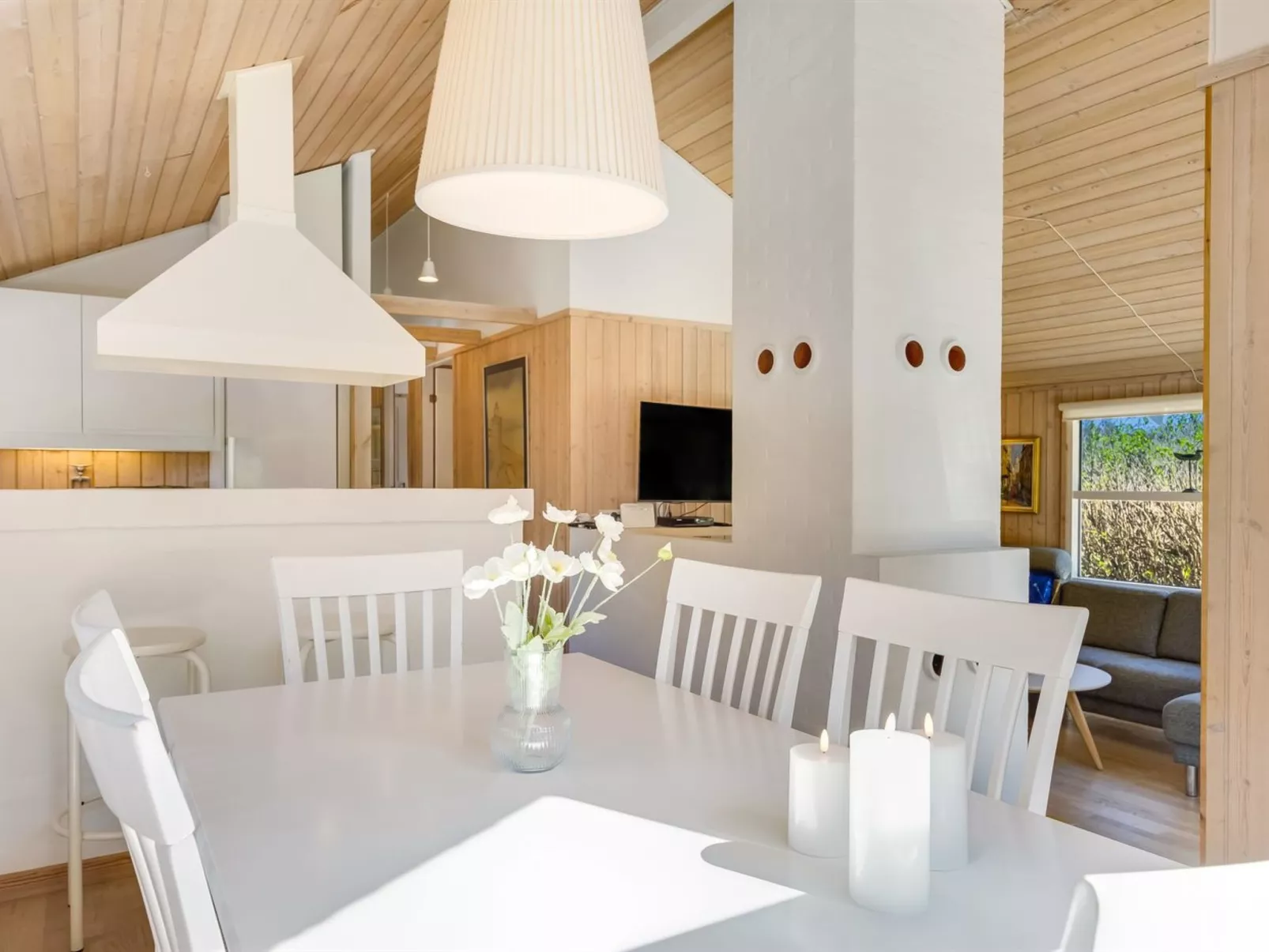 "Ømod" - 300m from the sea - Binnen