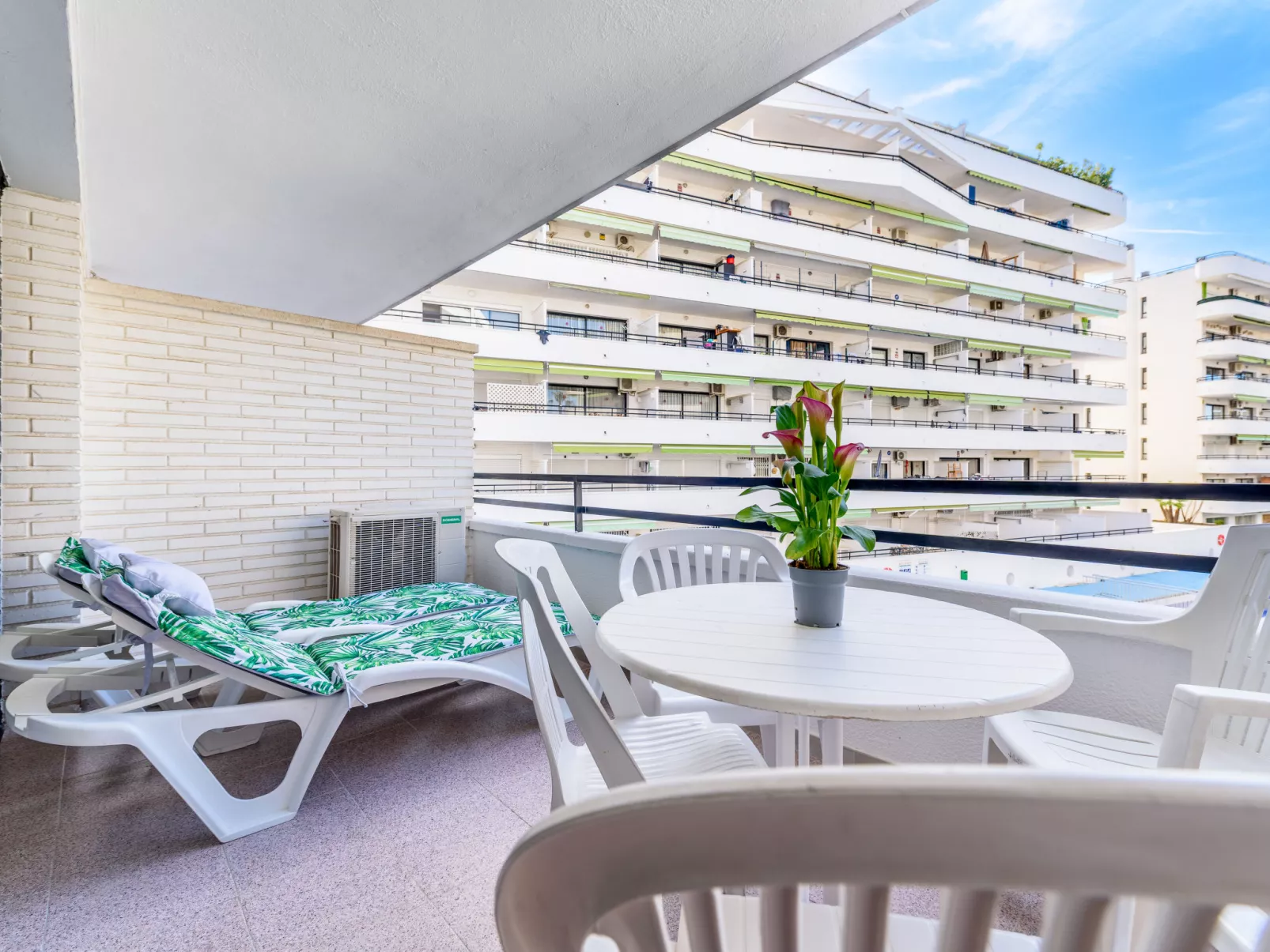 Riviera Park J 22 - Buiten