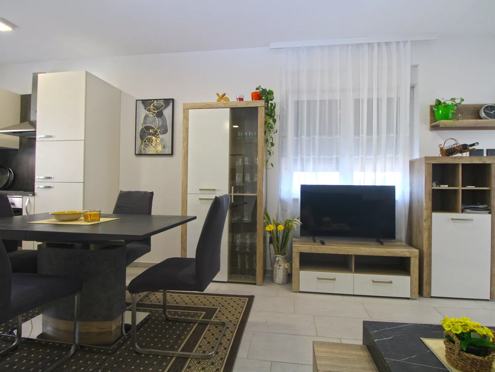 House 2283 - Binnen