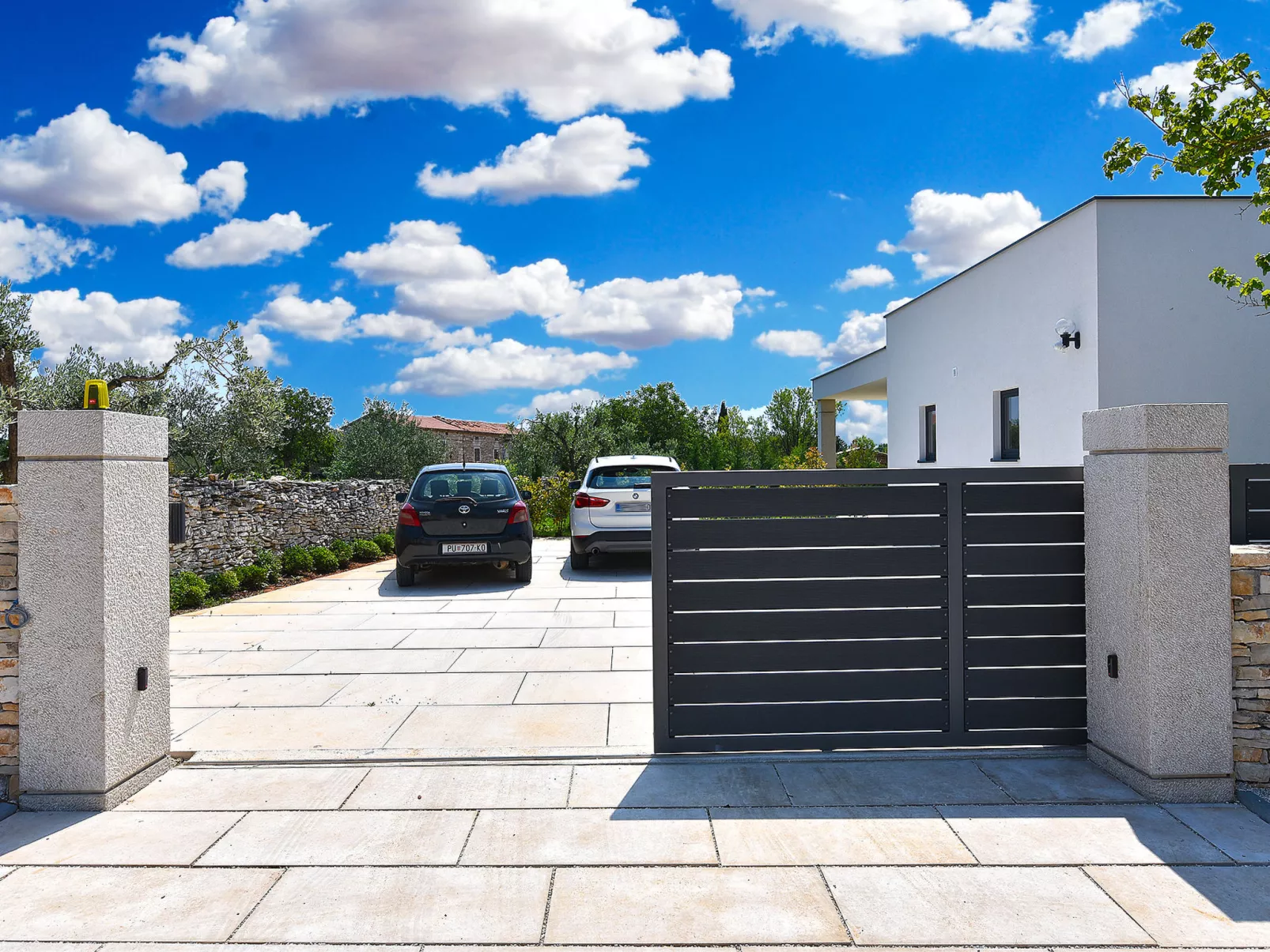 House 2117 - Buiten