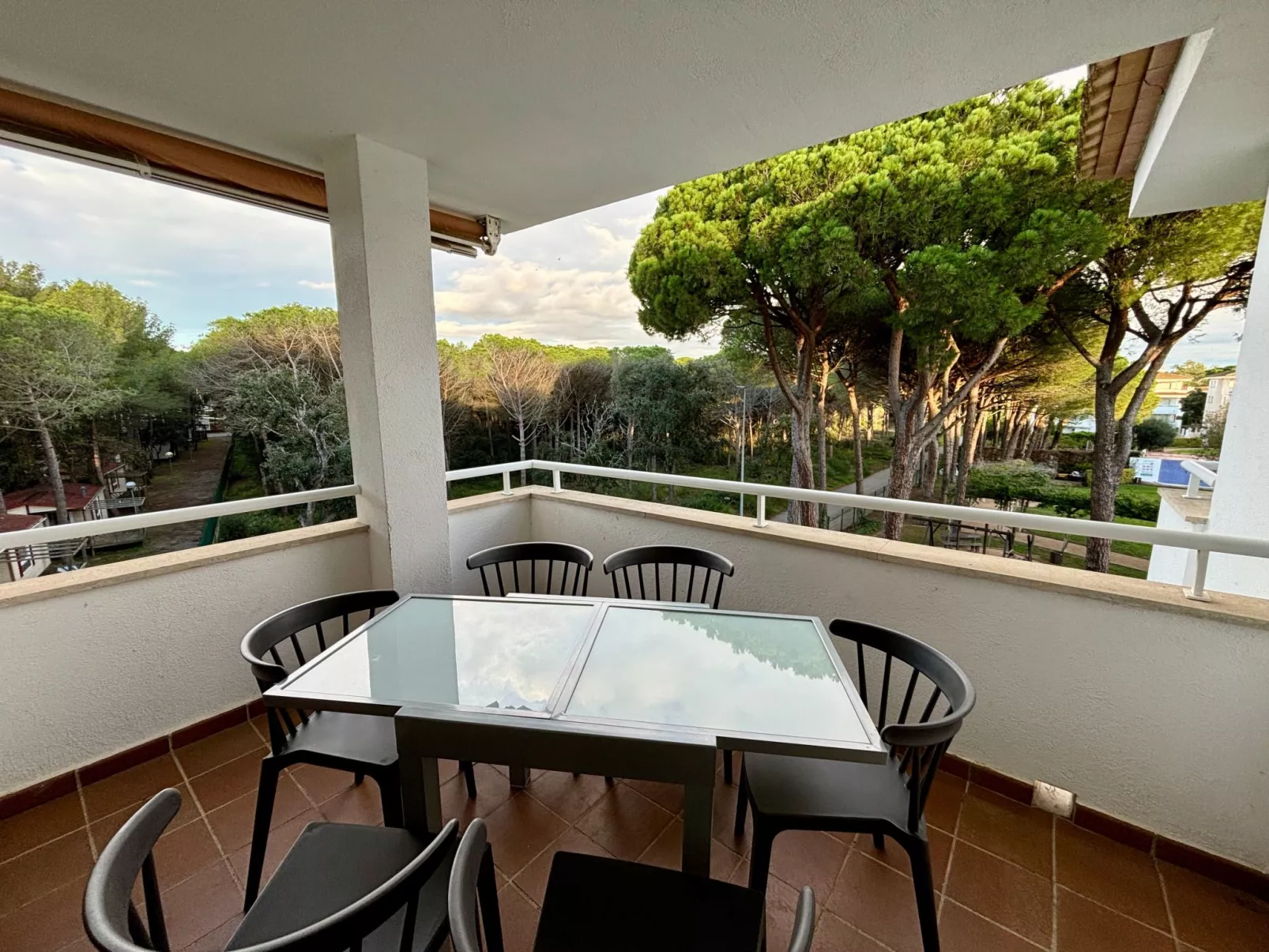 Moderne Ferienwohnung mit Pool und Garten - Image-tags.info