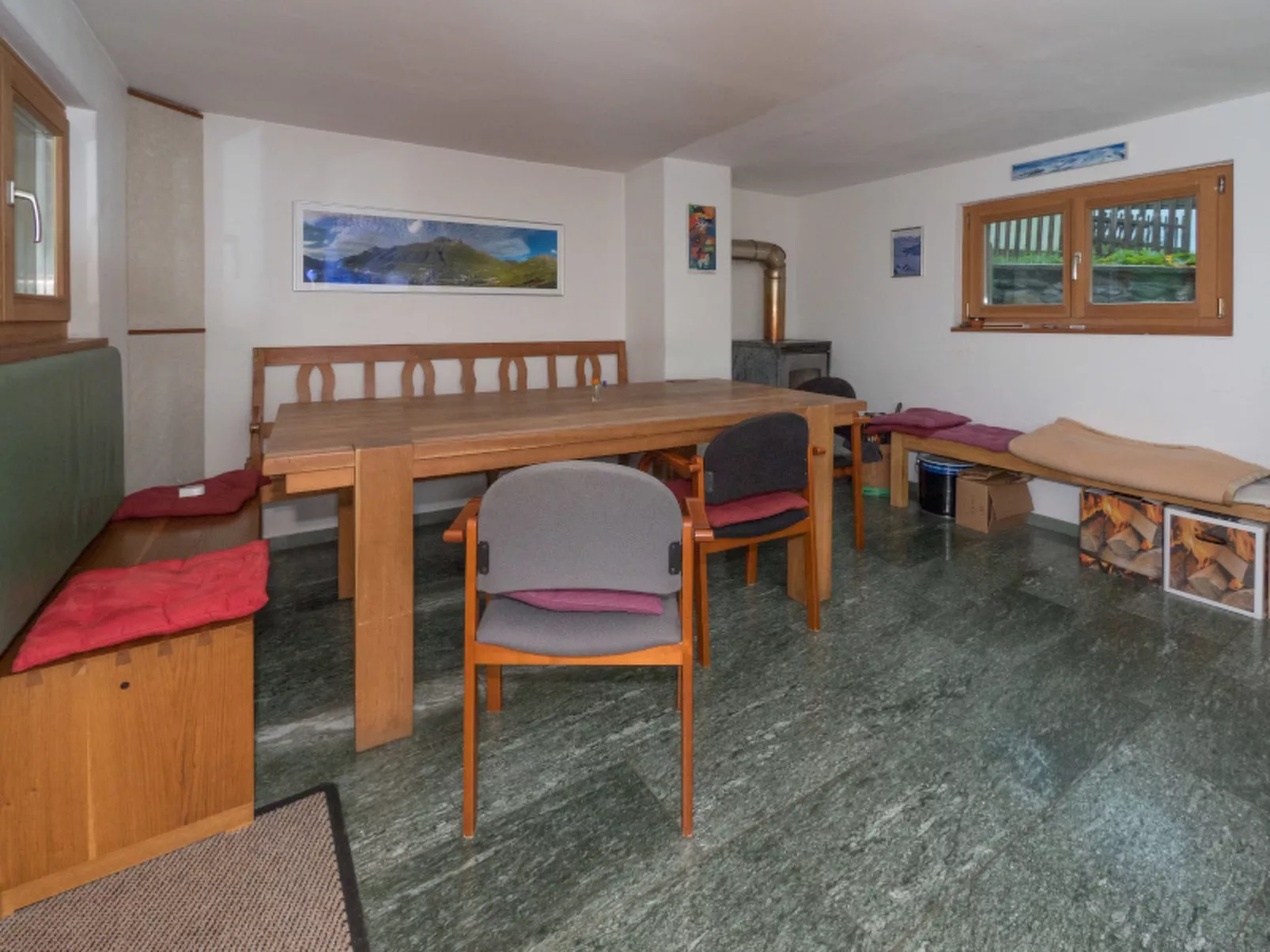 Ambach79, (Avers). - Binnen
