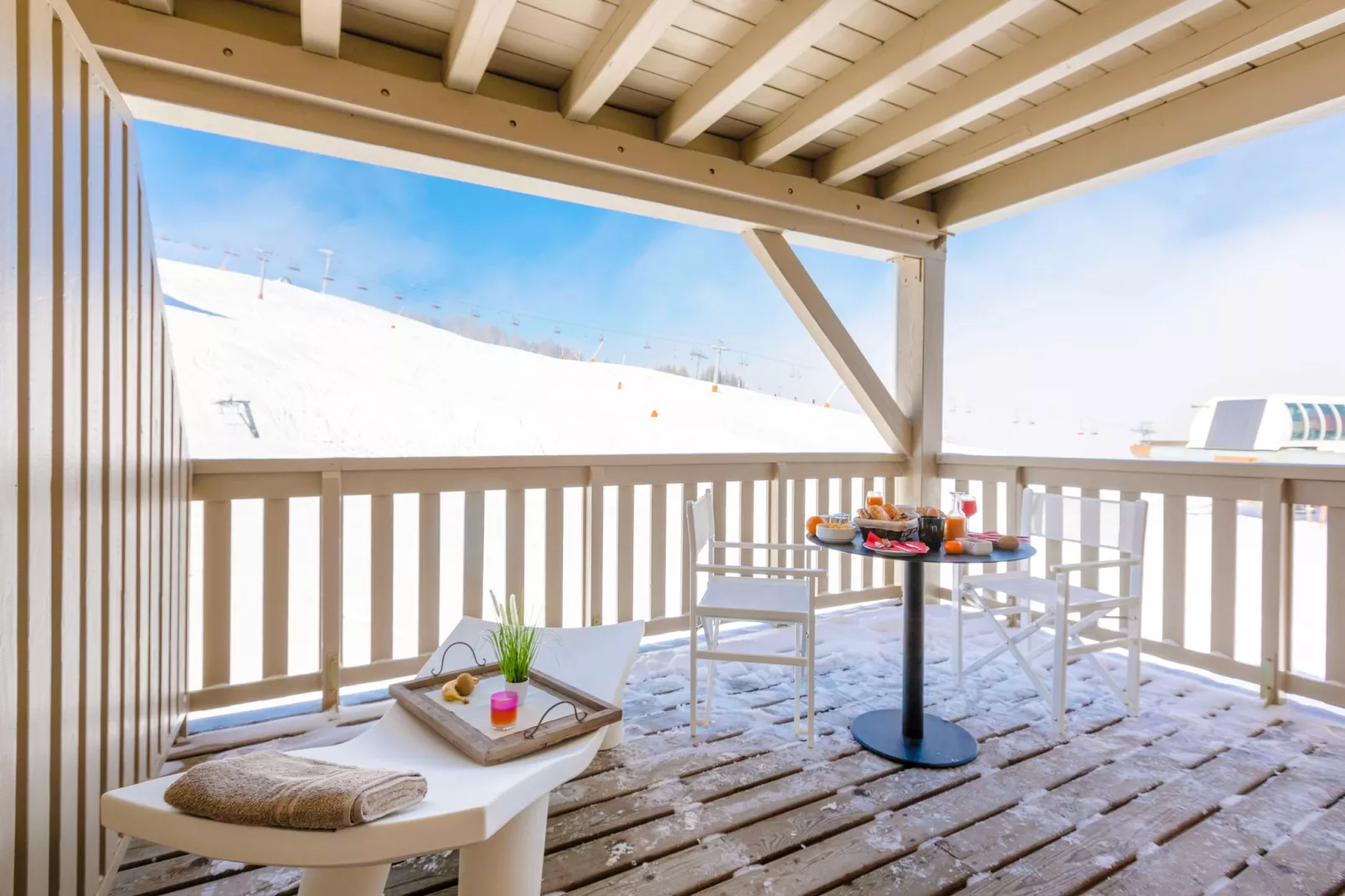 Village Club MMV Plagne 2000  Room for 3 people - Terrasbalkon