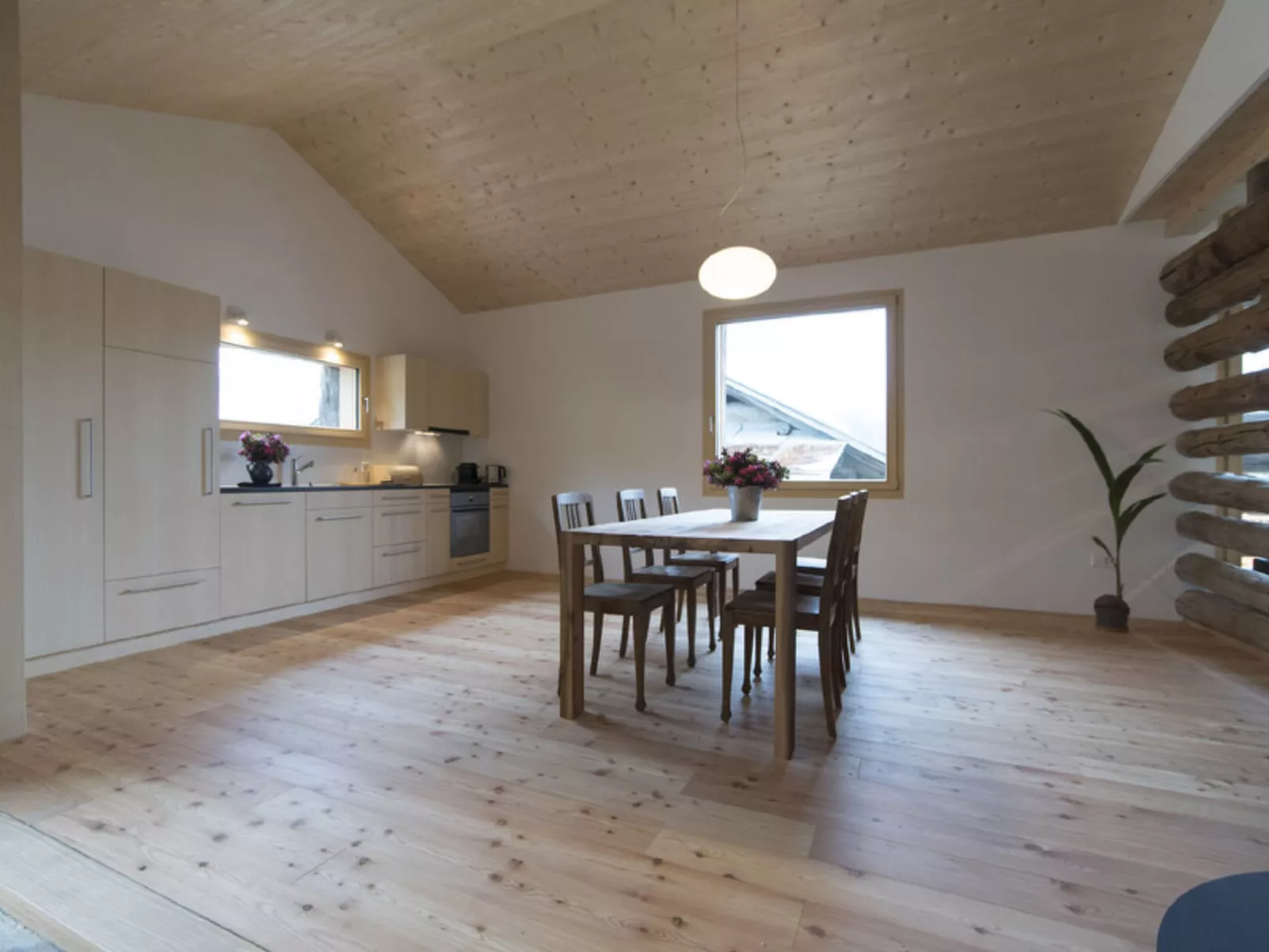 Haus La Grobla, (Donat). - Binnen
