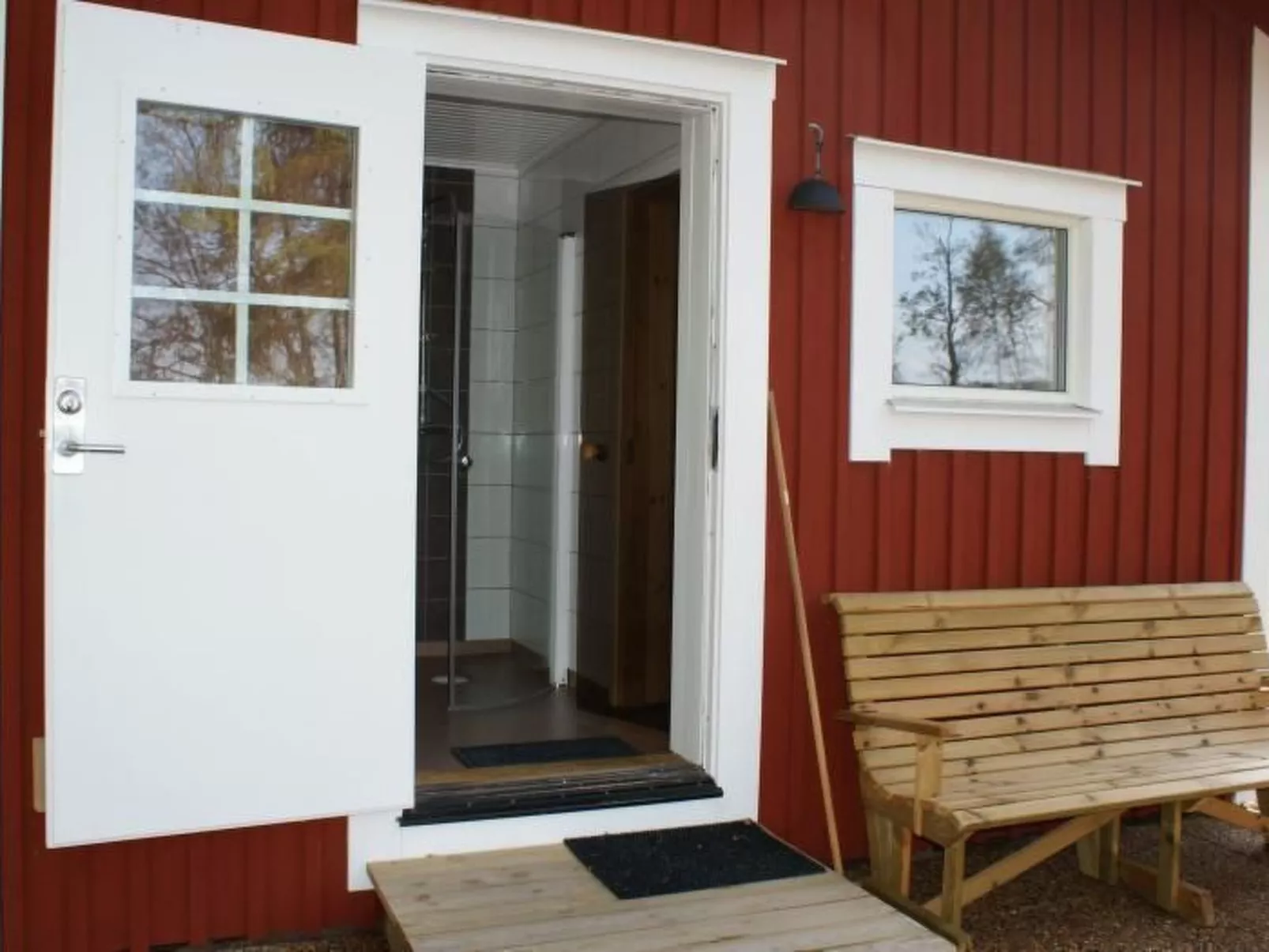 Gemütliches Holzhaus Udden mit eigenem Boot - Buiten