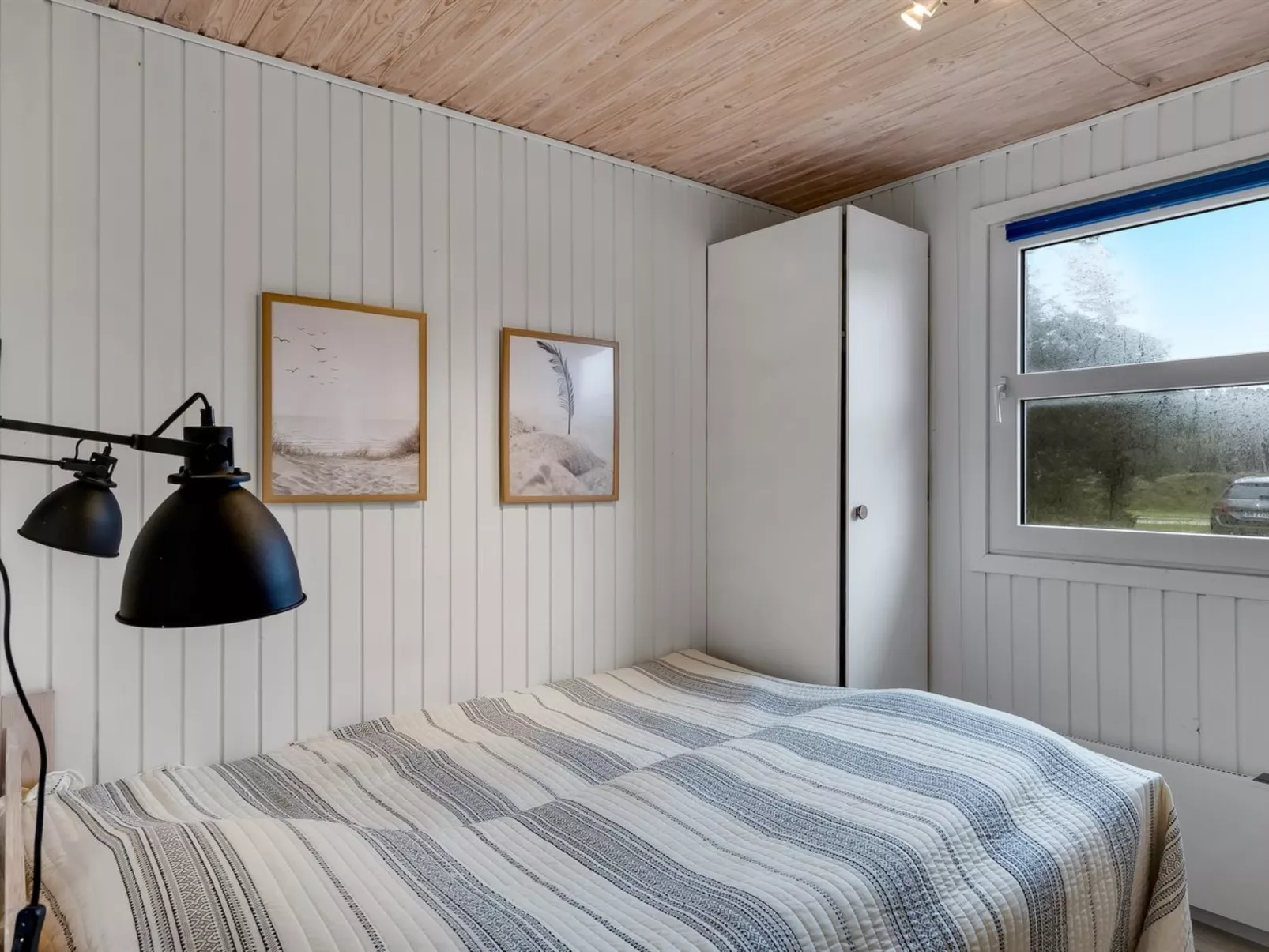 "Pertti" - 400m from the sea - Binnen