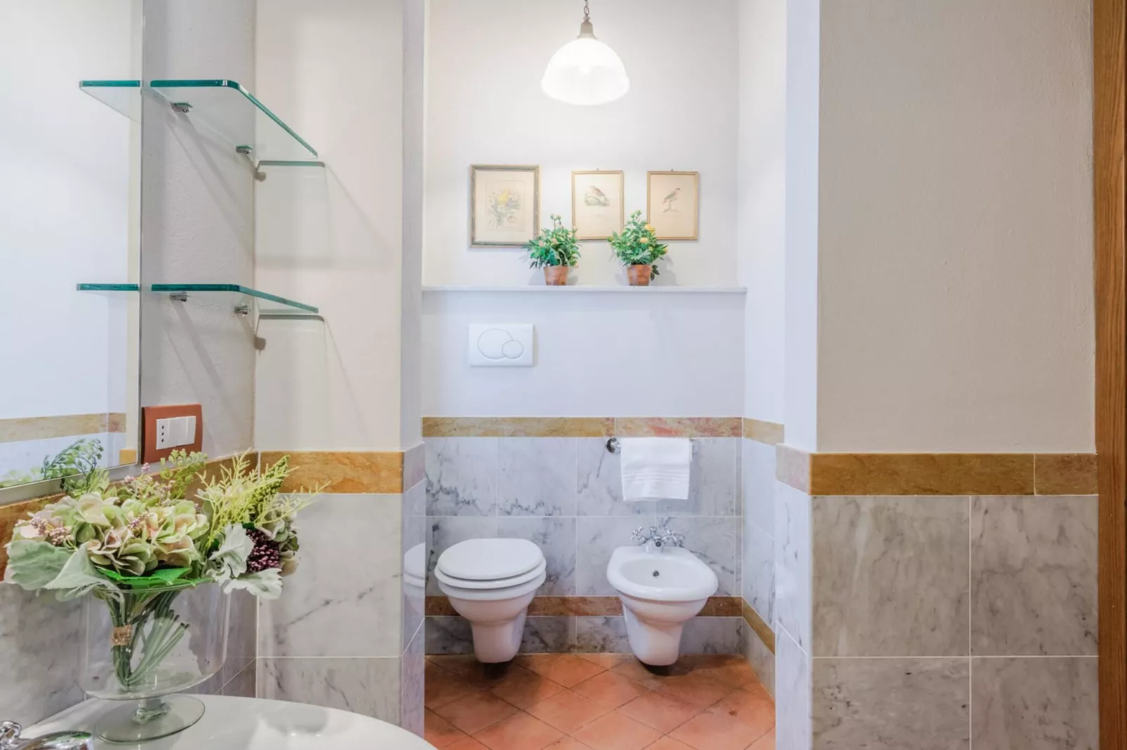 Anna Farmhouse Apartment in Wine Resort in Lucca - Badkamer