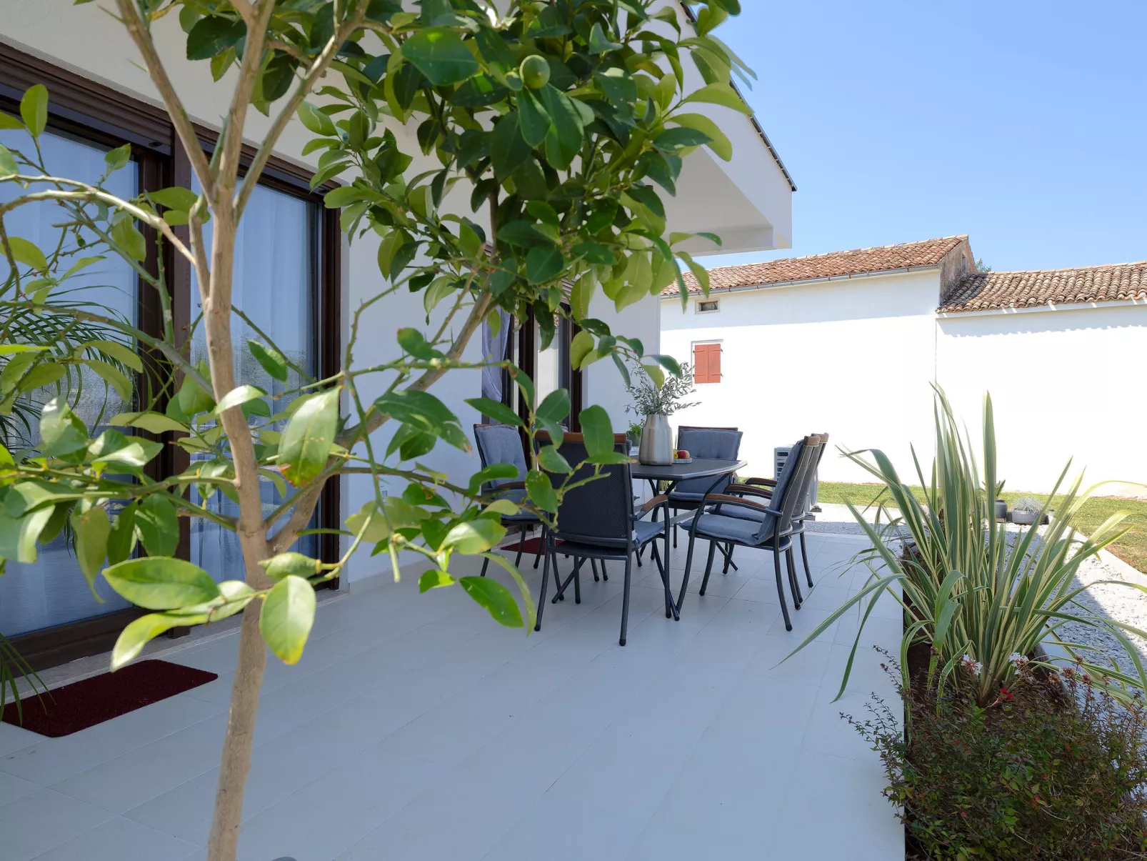 House Bronzin - Buiten