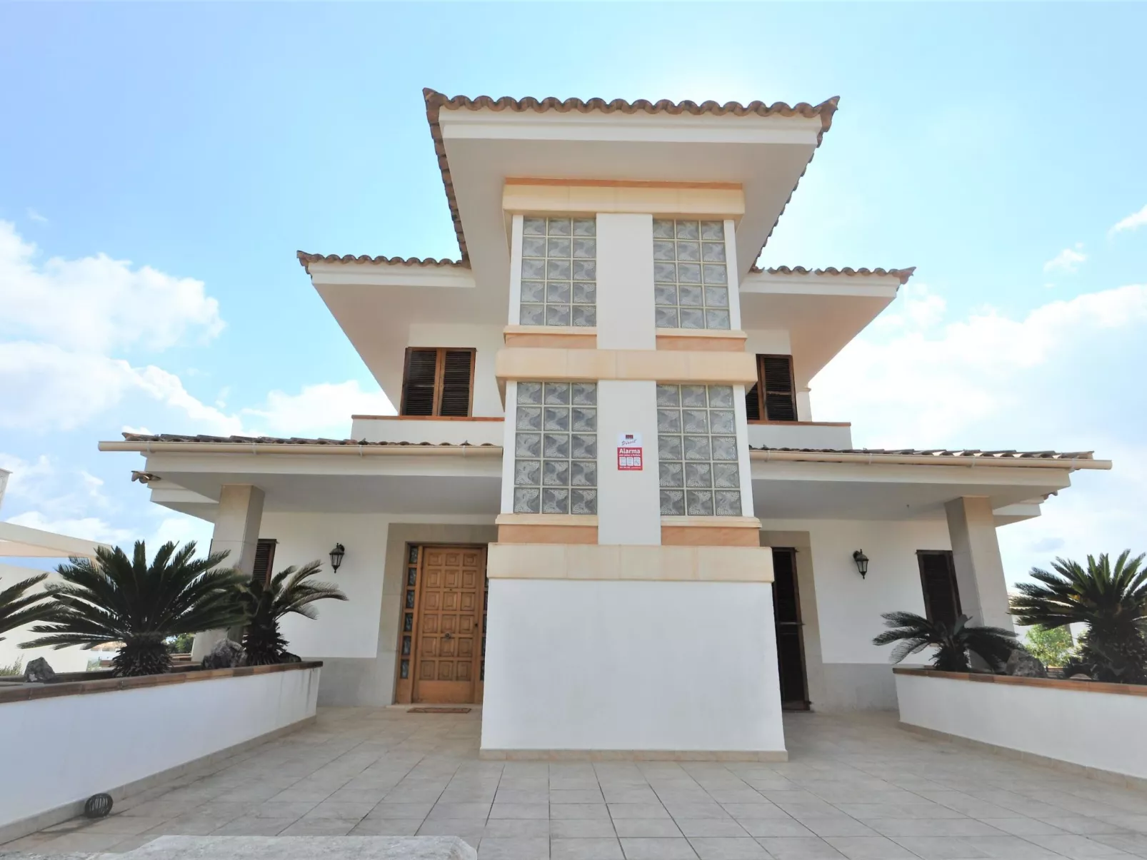 CA NA MALEN Hermosa casa para familias con gran piscina, jardín. - WiFi Gratis - Buiten