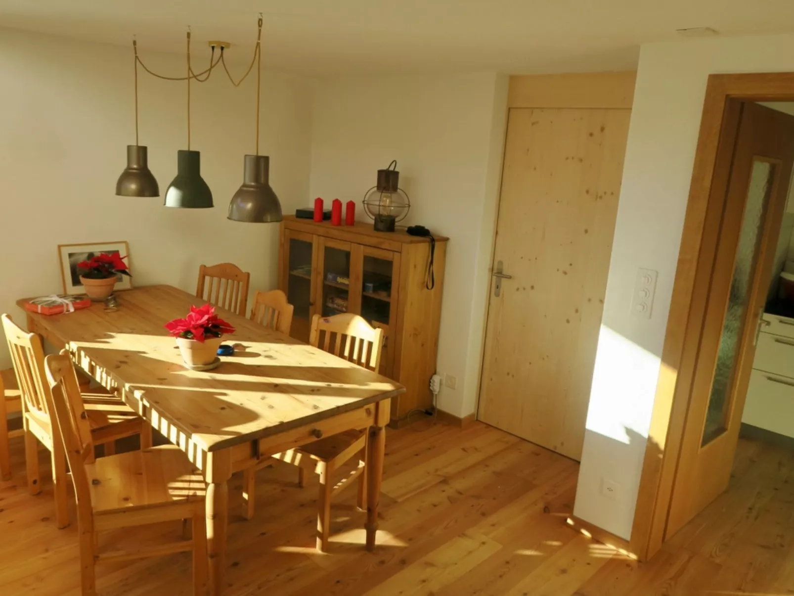 Casa Segnas/Lindt, (Segnas). - Binnen
