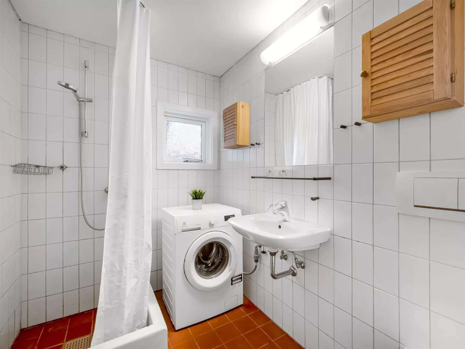 "Odmar" - 300m from the sea - Binnen
