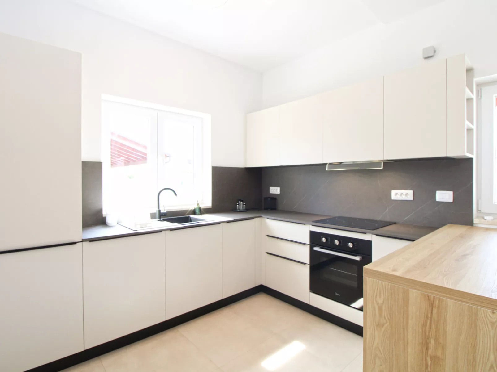 House 2340 - Binnen