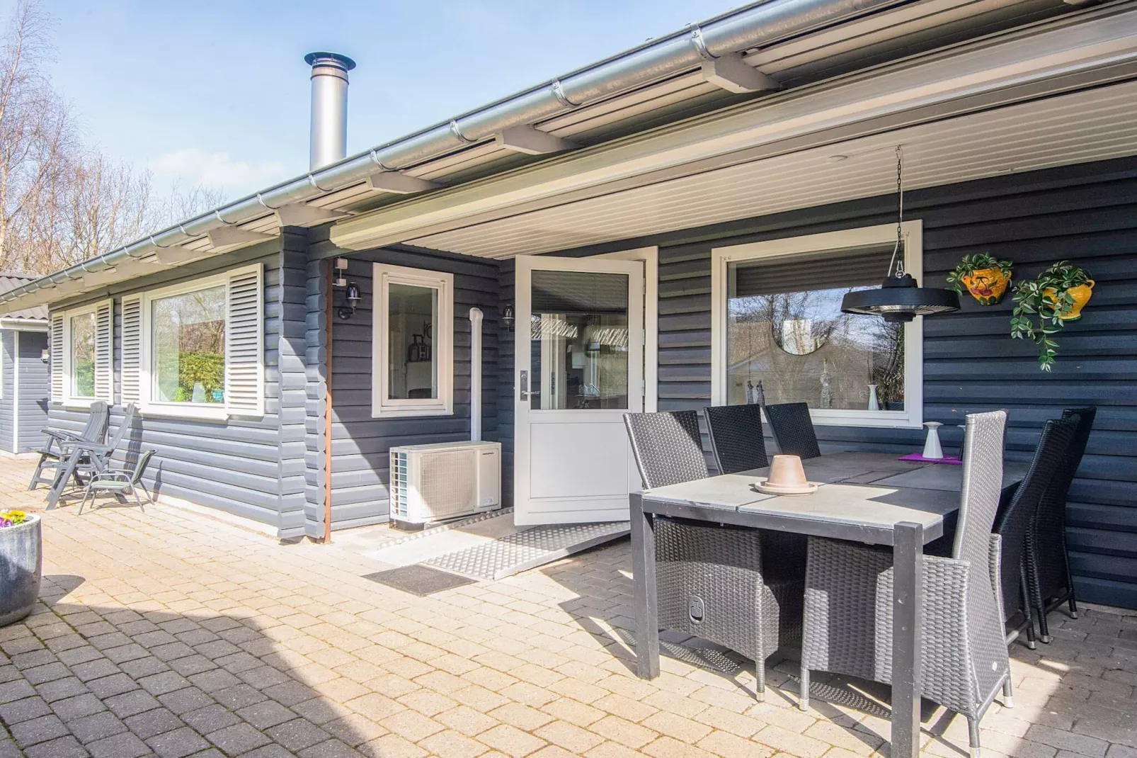 Huis met houtkachel en aanbouw - Uitzicht