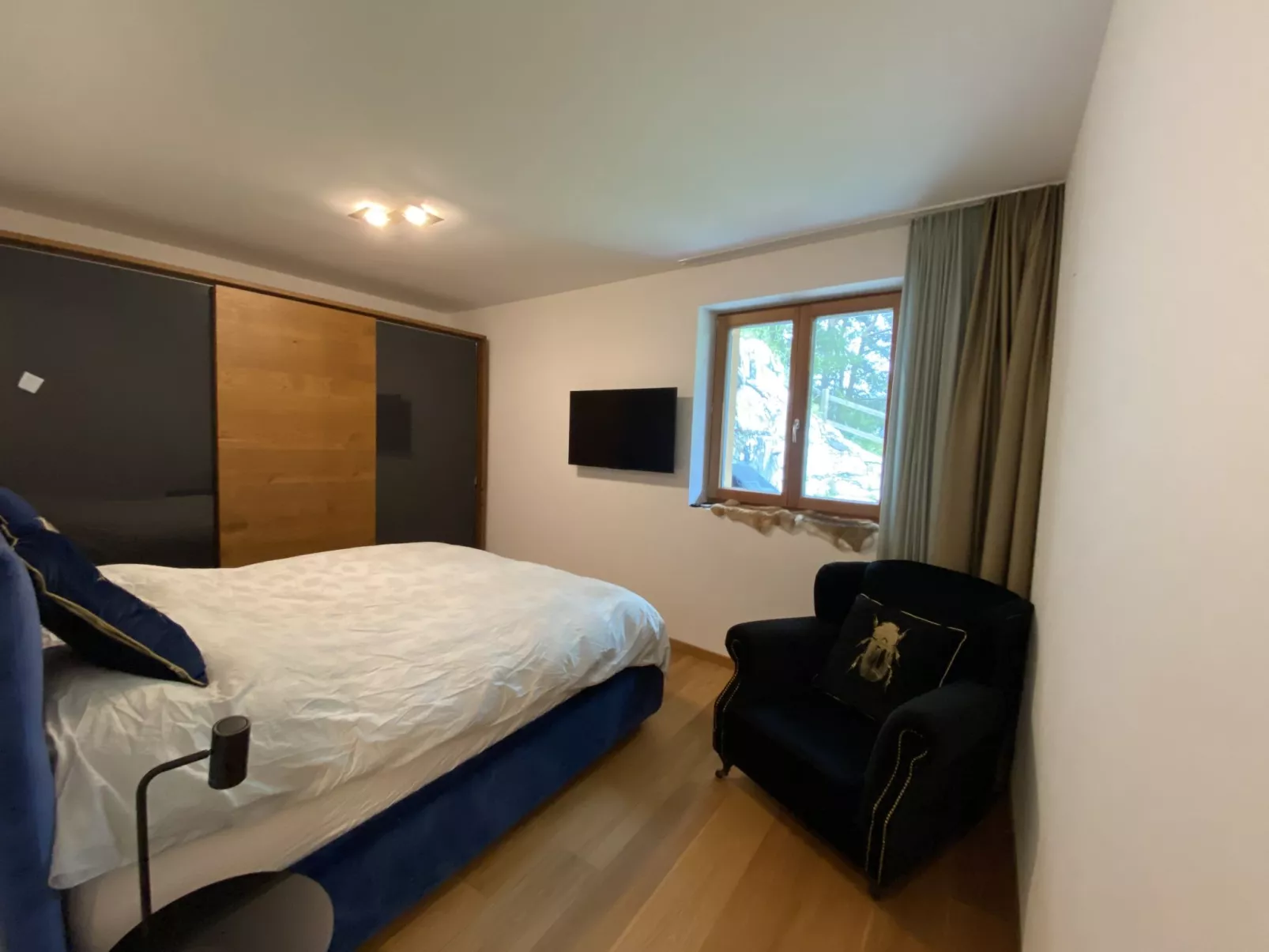 Alp Resort Ski In/Ski Out, (Laax Murschetg). 4.5 Zimmerwohnung - Binnen