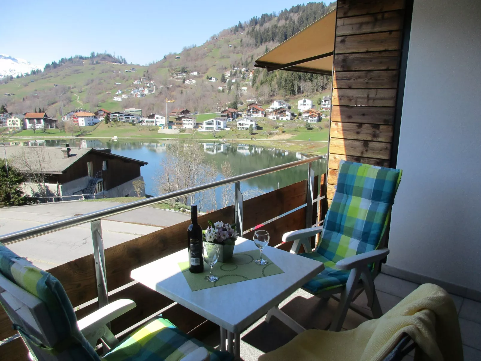 La Prada, (Laax Dorf). 2 Zimmerwohnung - Buiten