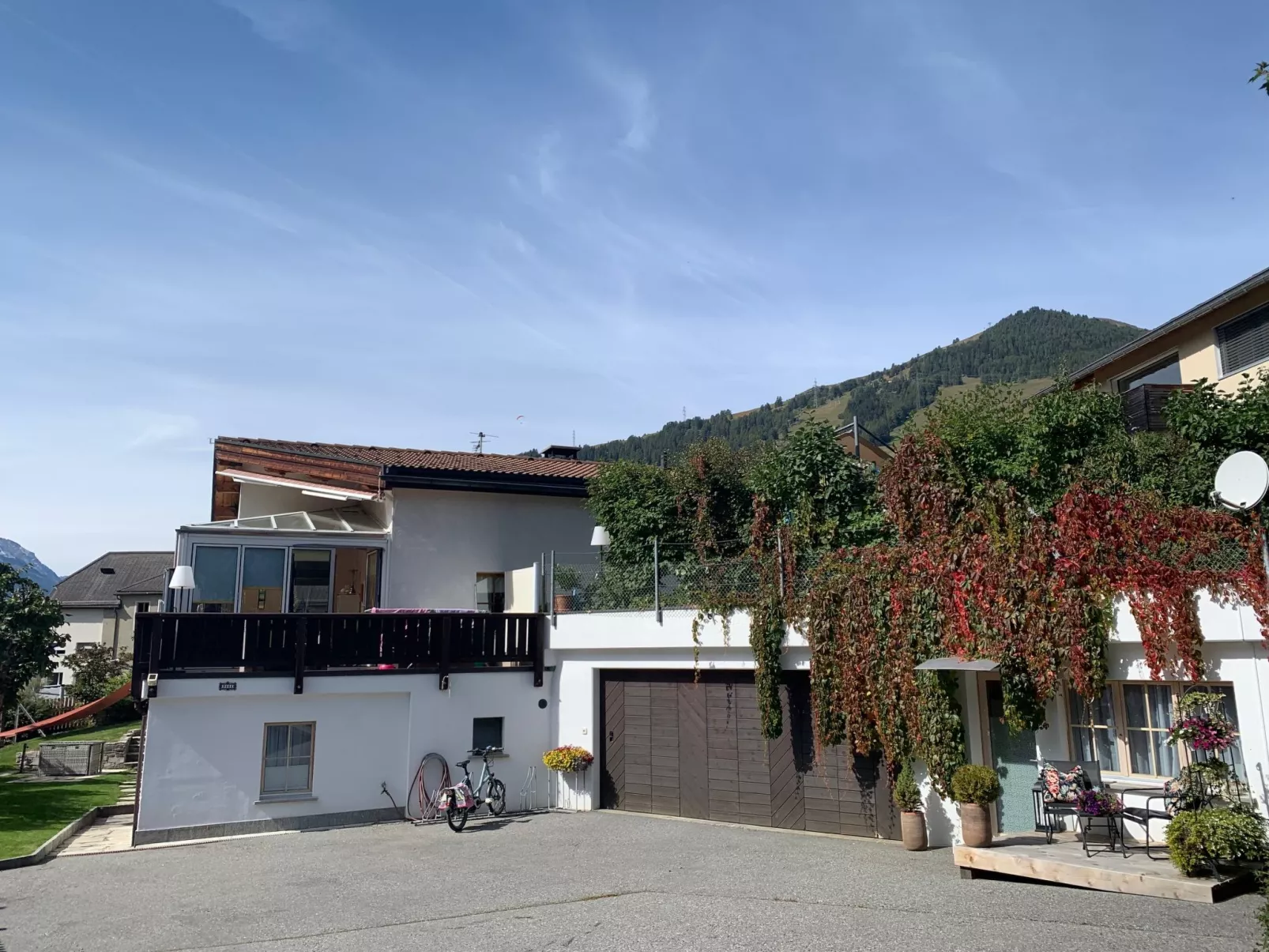 Chasa Bazzi, (Scuol). - Buiten