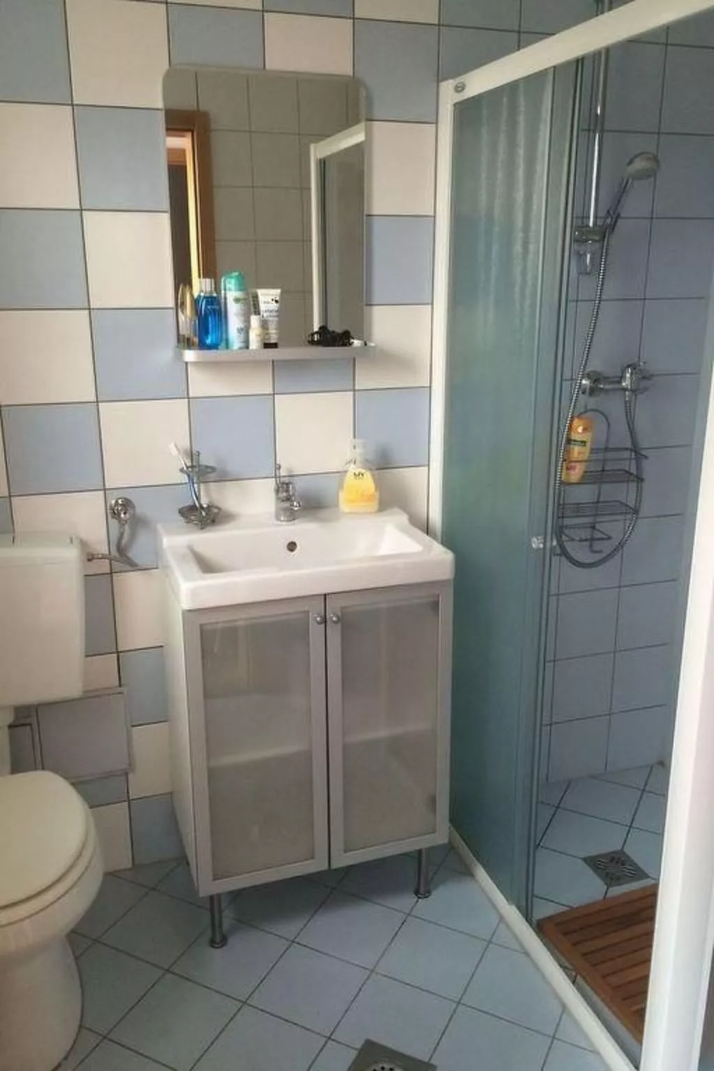 Modern eingerichtete Wohnung mit Meerblick - Image-tags.info