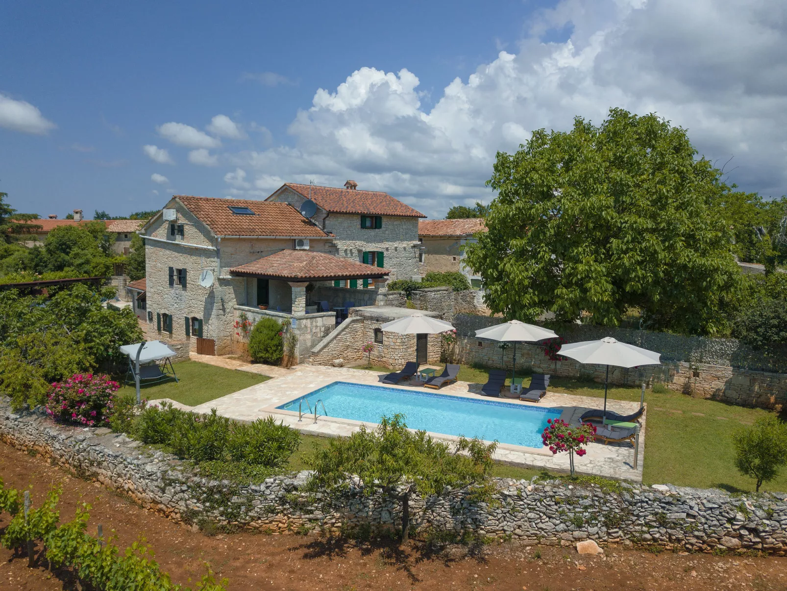 Villa Roza - Buiten