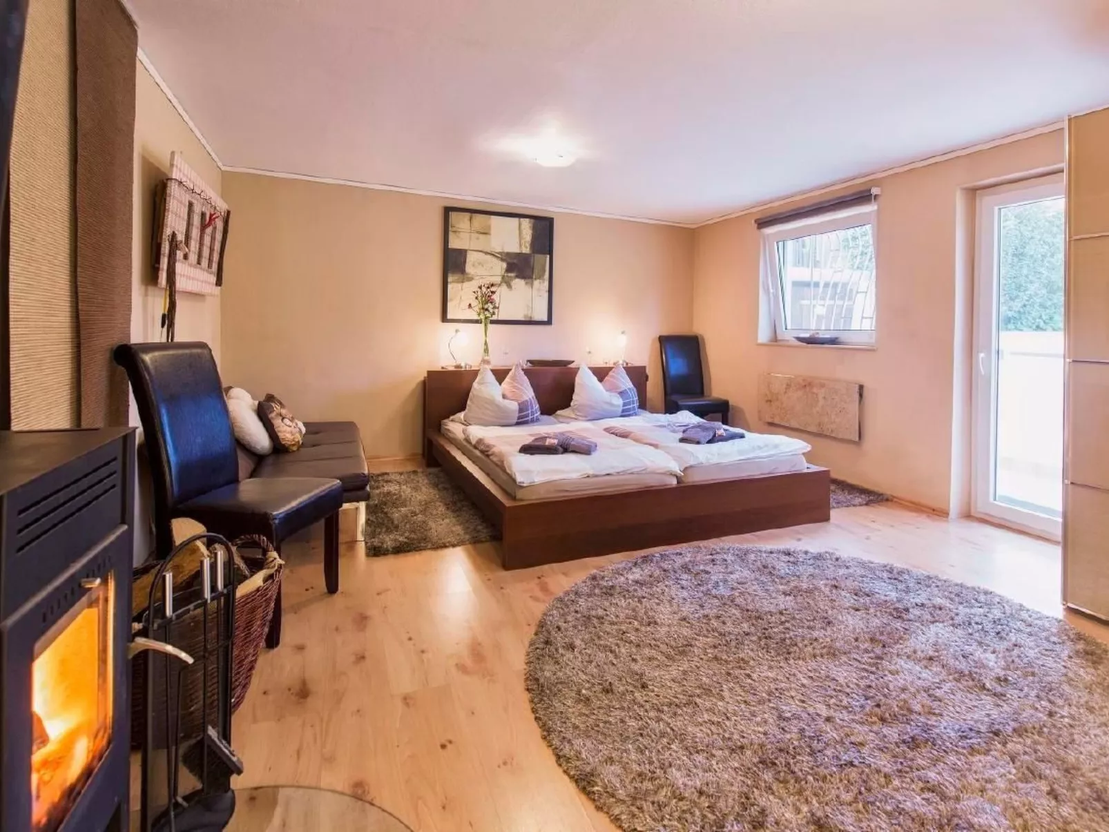 Große Wohnung in Mensfelden mit Großem Balkon - Binnen
