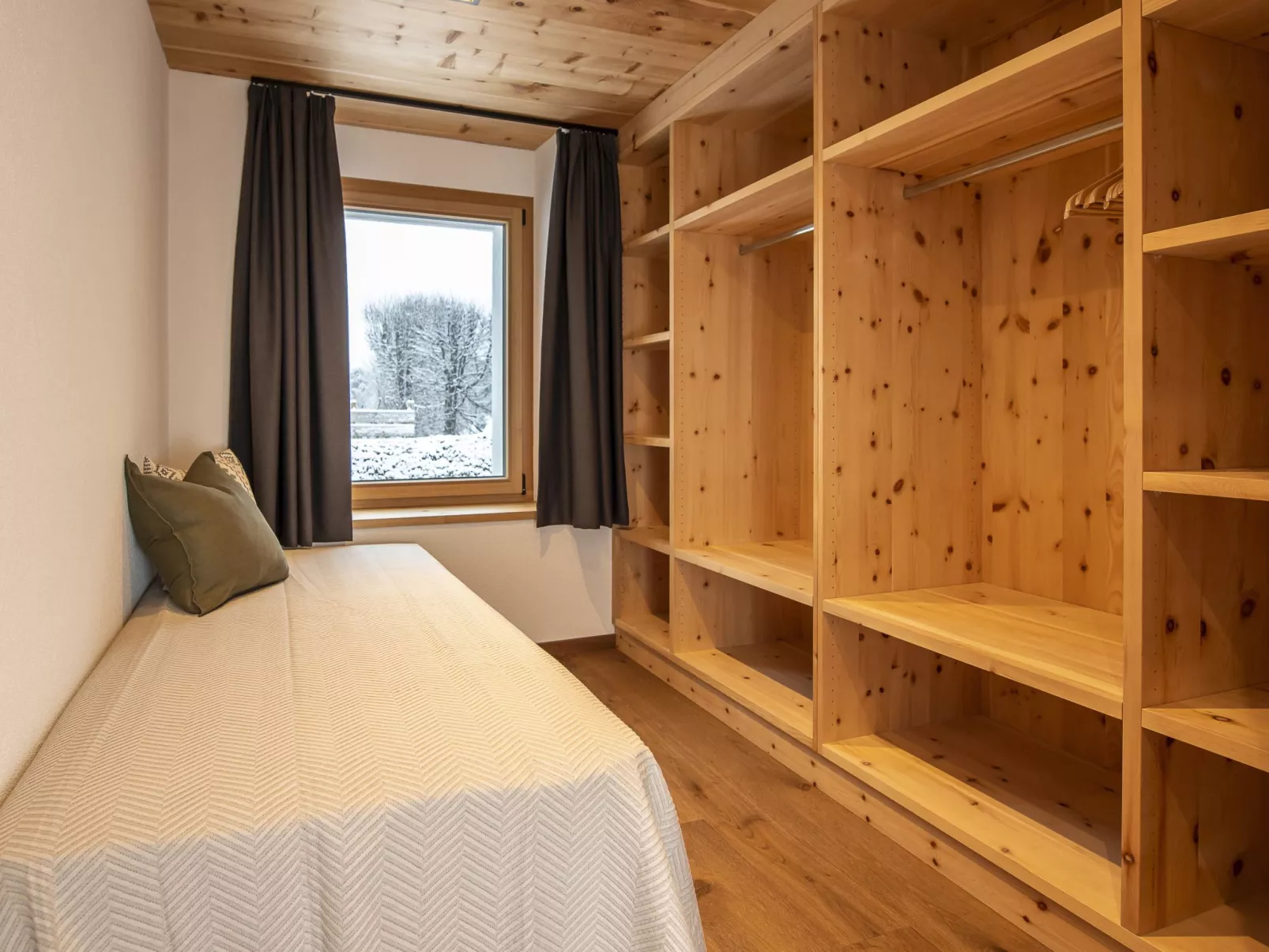Flem Mountain Lodge, (Flims Waldhaus). Moderne neue 4.5 Ferienwohnung - Binnen