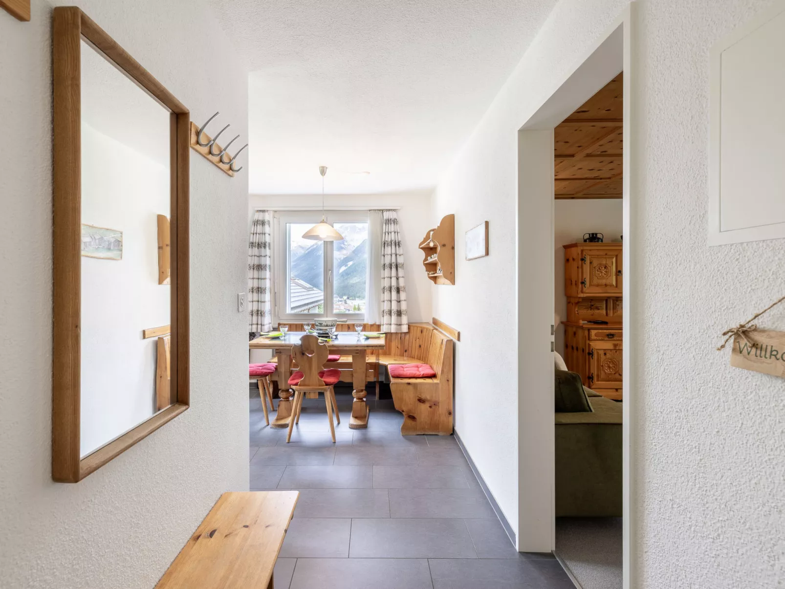 WÜEST, (Scuol). - Binnen