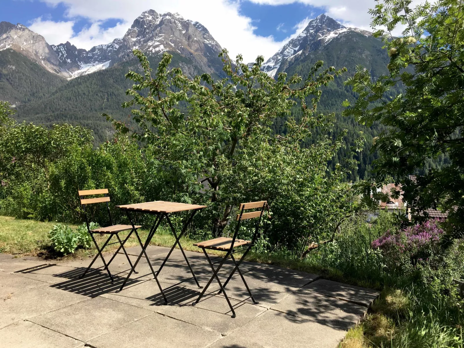 Chasa Allegra, (Scuol). - Buiten