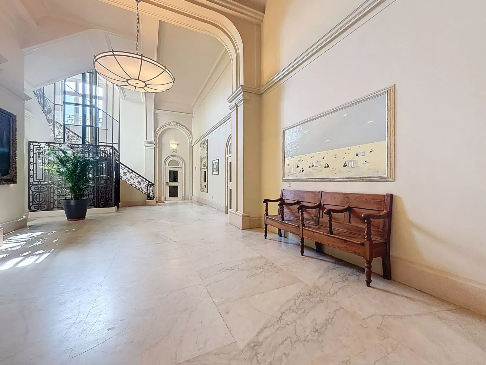 The Historic Sea Suite - Binnen