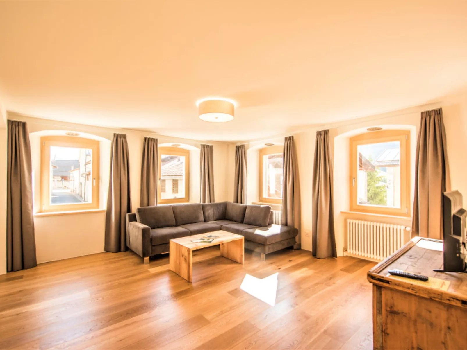 Hotel Münsterhof, (Müstair). - Binnen