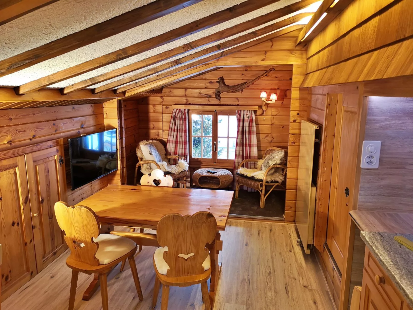 Chalet Dargun Bünter, (Camischolas/Sedrun), 221./222./224./.01+.02+.03 - Binnen