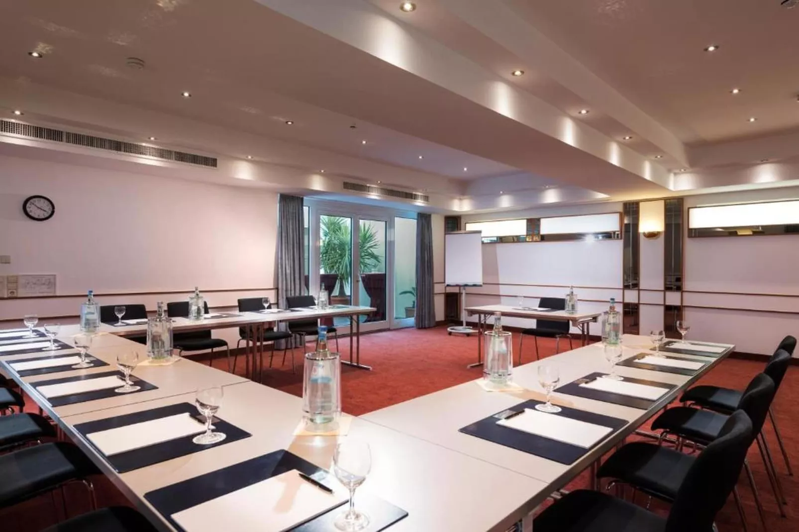 Offenburg City - Superior double room - Image-tags.hotelfacilitiesandservices