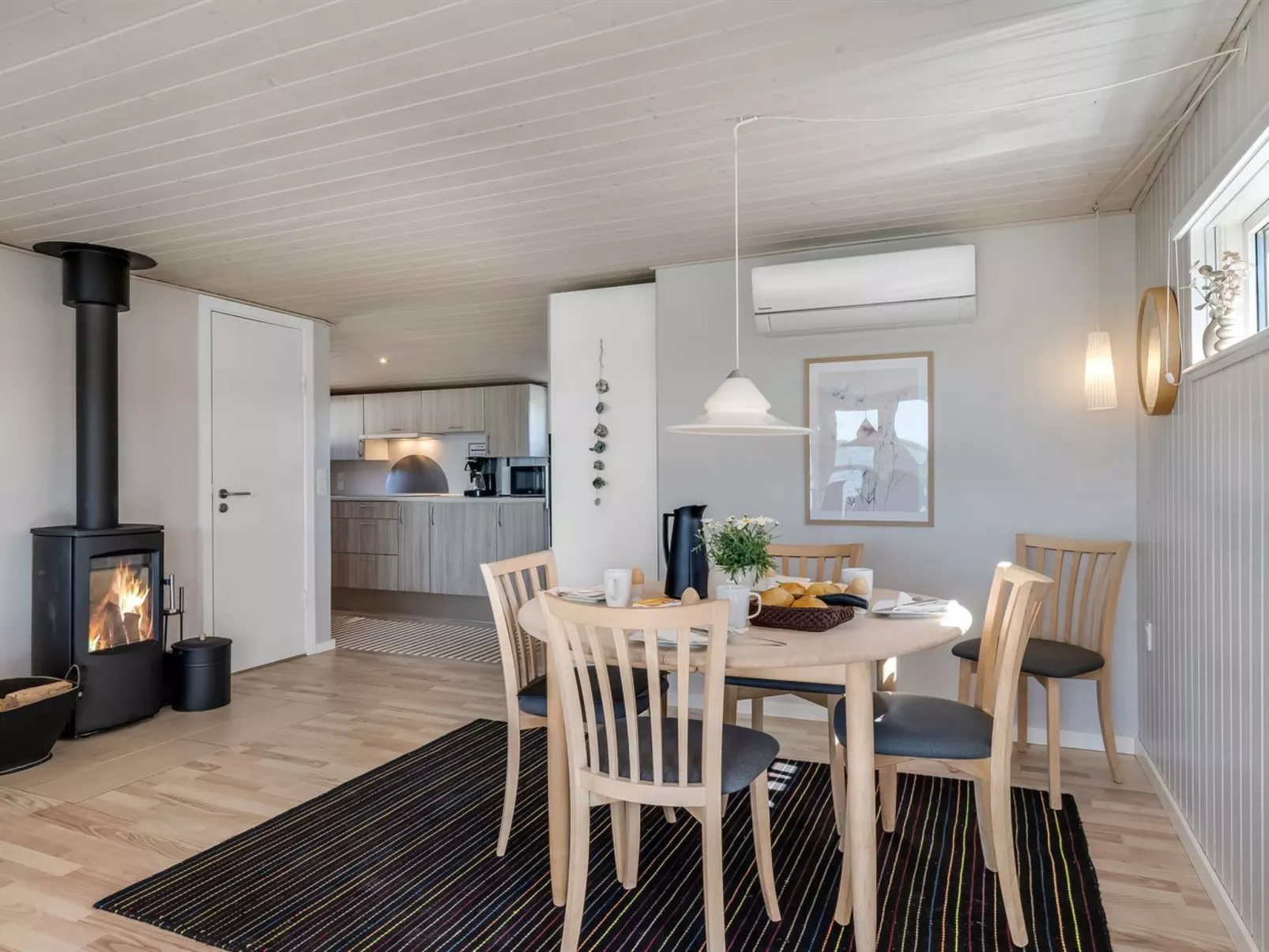 "Stilla" - 150m from the sea - Binnen