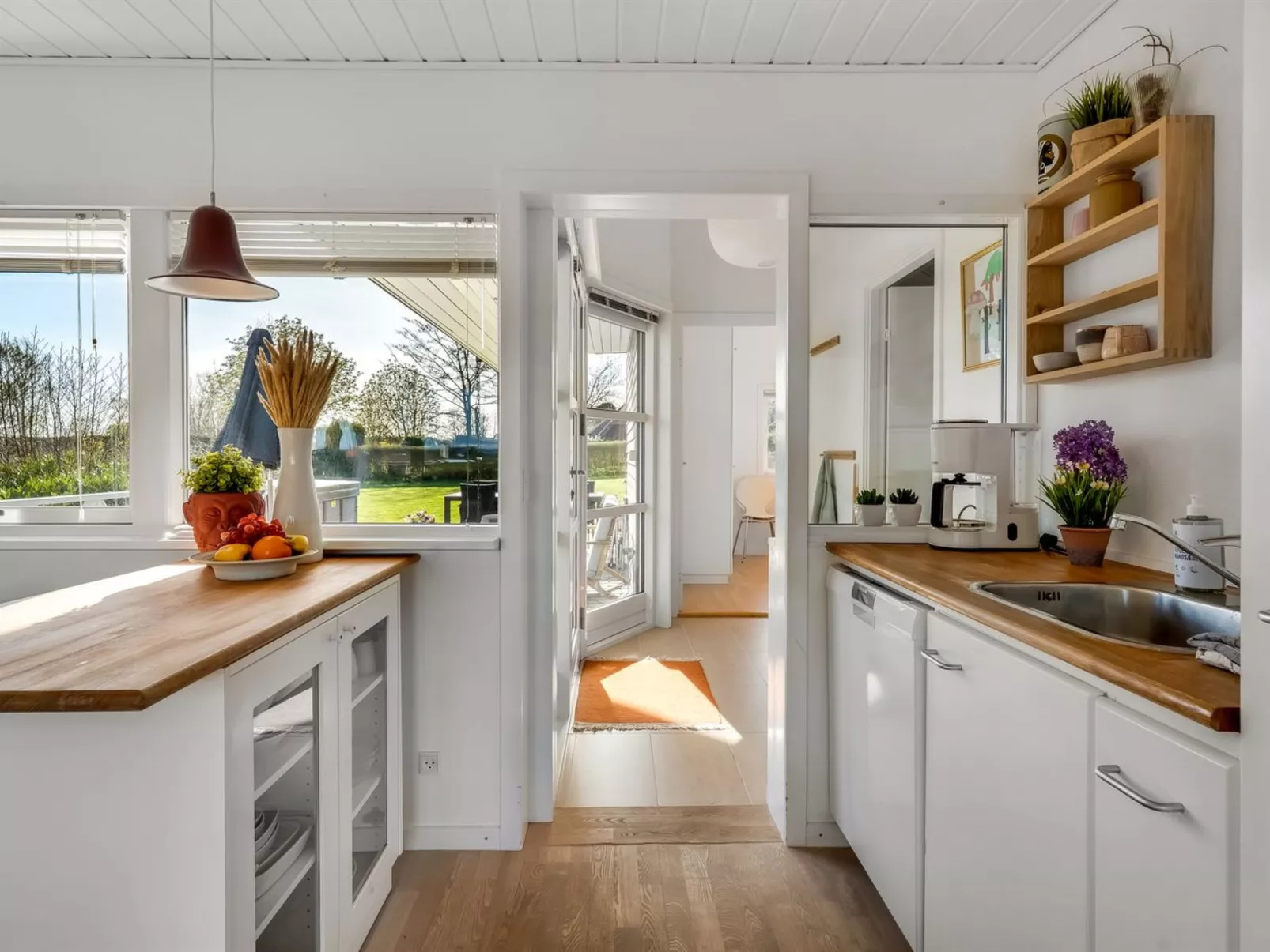 "Joannes" - 200m from the sea - Binnen