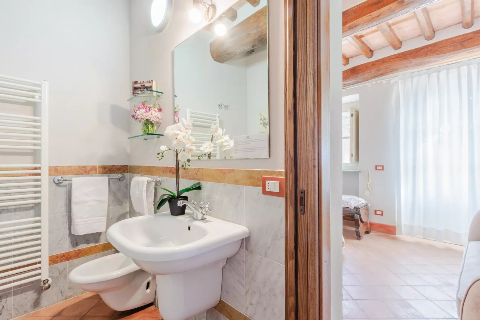 Jacopo Farmhouse Apartment in Wine Resort in Lucca - Badkamer