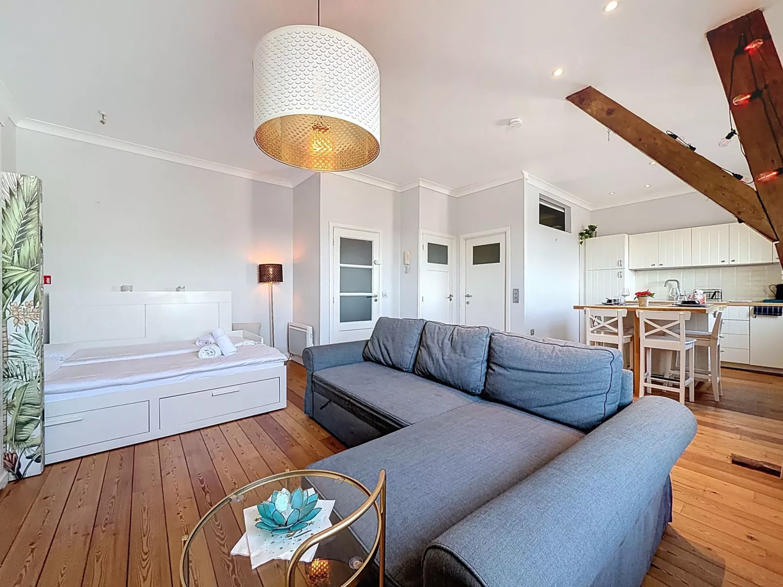 The Historic Sea Suite - Binnen