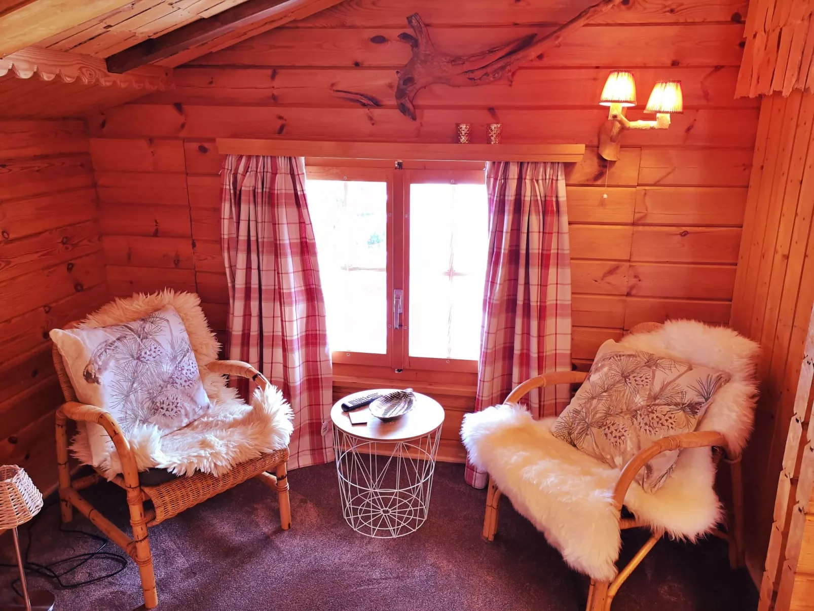 Chalet Dargun Bünter, (Camischolas/Sedrun), 221./222./224./.01+.02+.03 - Binnen