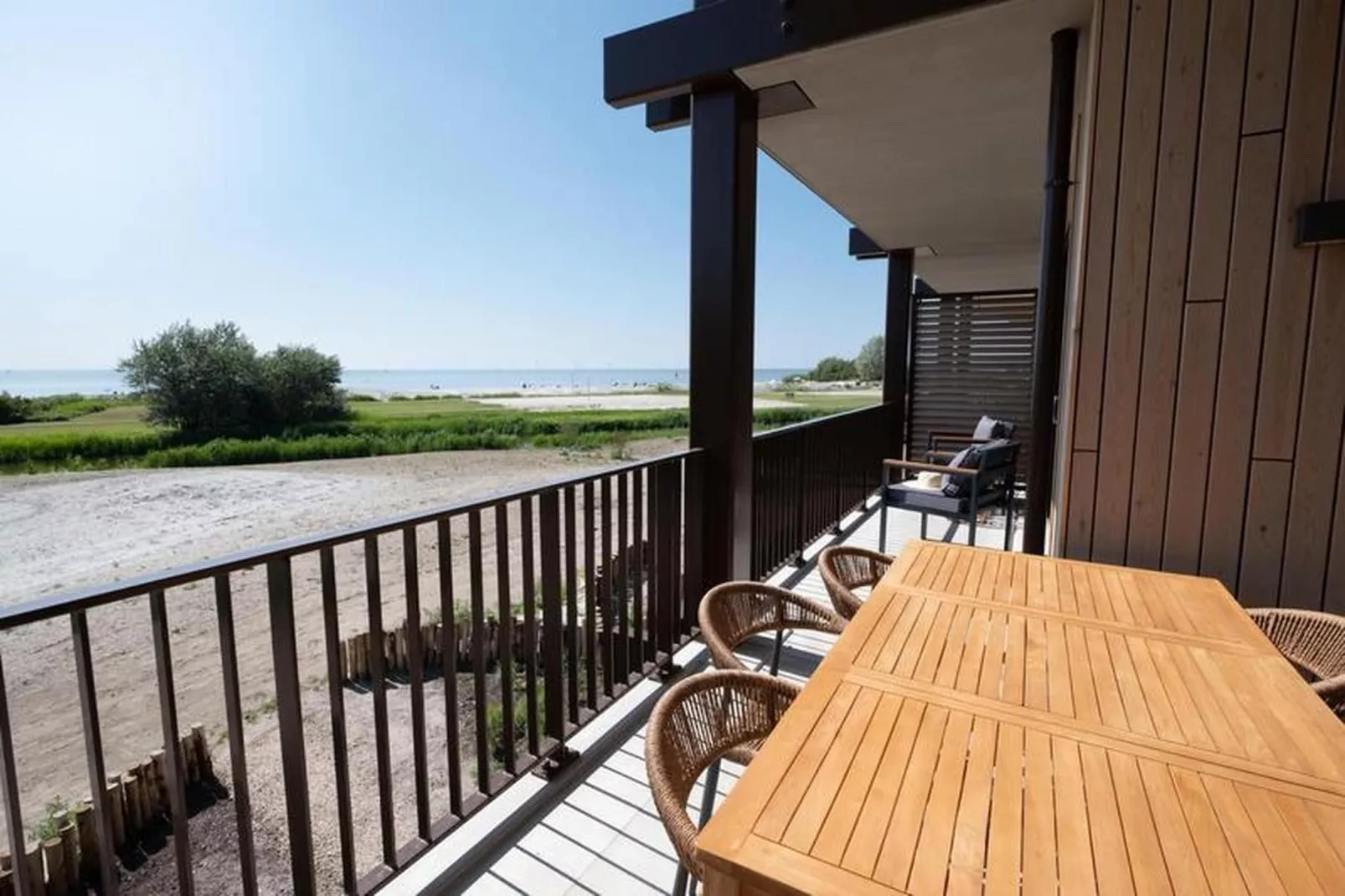 Luxury Beach Apartment | 6 Pers. - Terrasbalkon