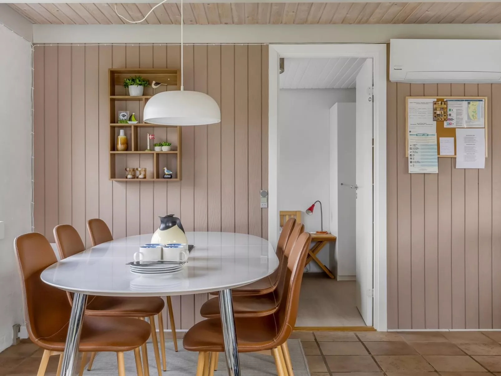 "Amaja" - 1.9km from the sea - Binnen