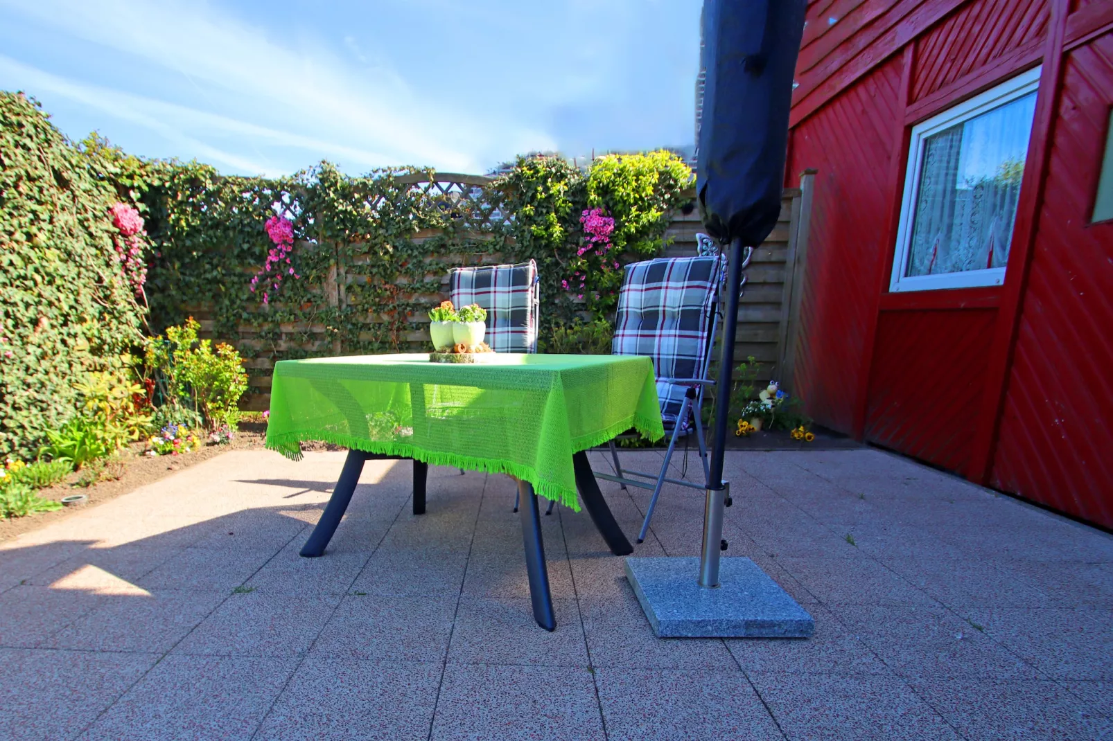 Schönes Ferienhaus in Alt Bukow Gaida - Terrasbalkon