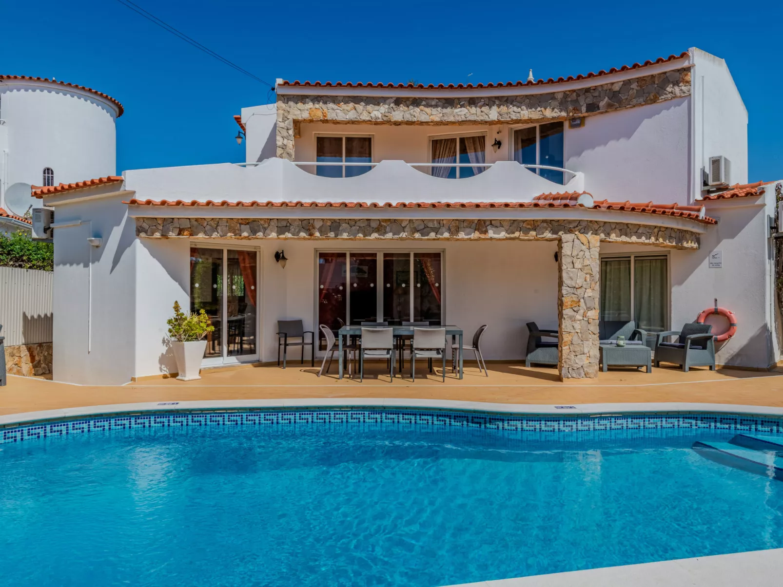 Paulo - VIP Properties - Buiten