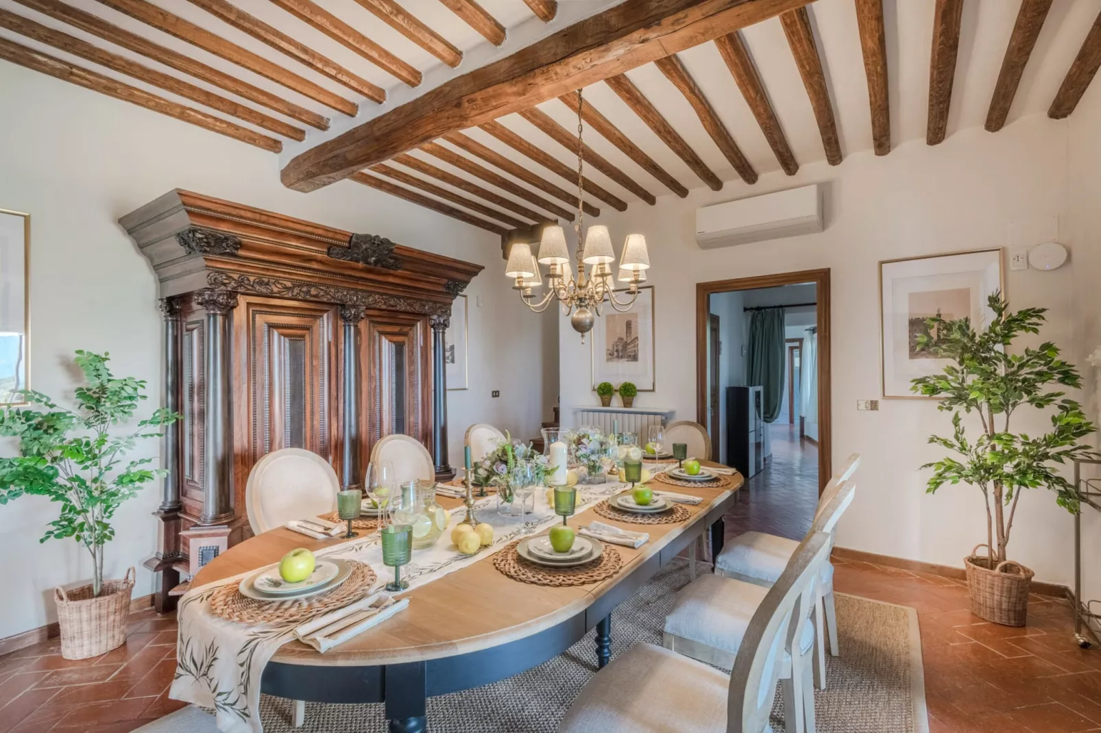 Villa Lontana - Eetkamer