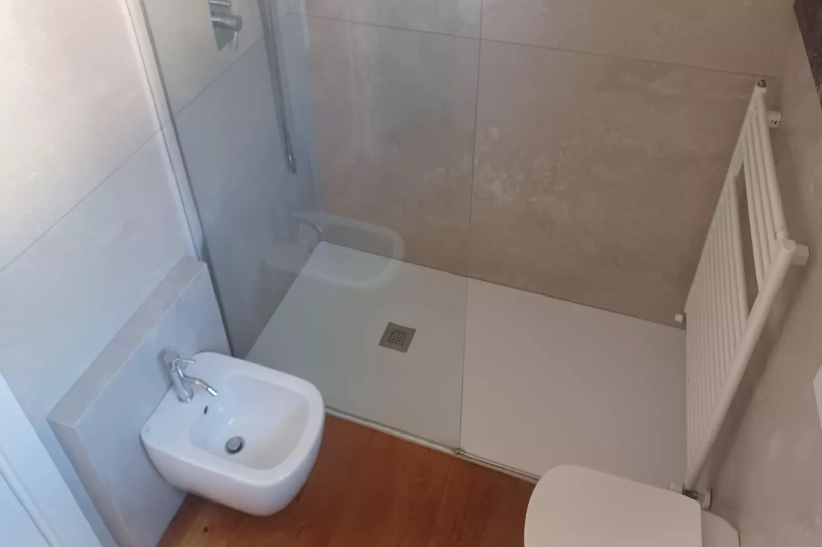 Castagnola Quattro - Badkamer